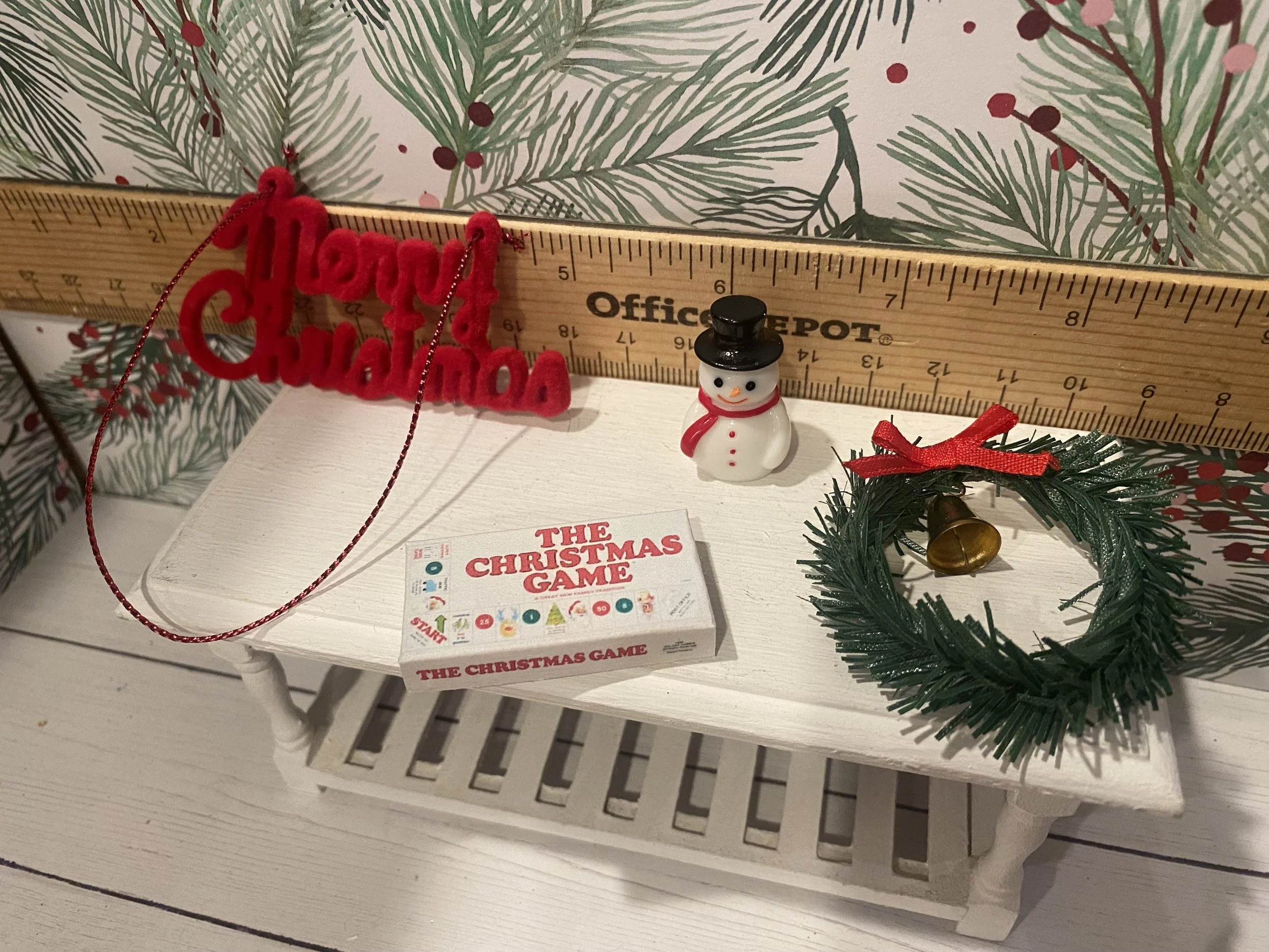 Miniature Snowman, Wreath, Flocked Red Merry Christmas Sign, Christmas Game Box, 1:12