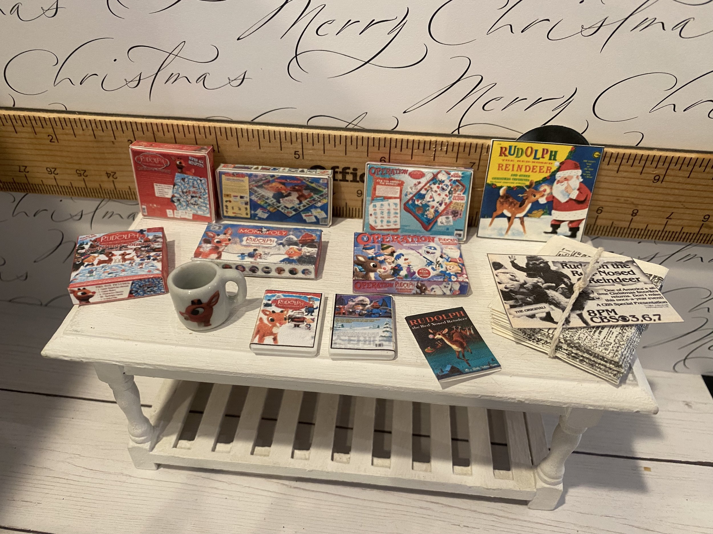 Miniature Rudolph Red Nosed Reindeer Games, Book, Album, Mug, Newspaper Ad, 1:12