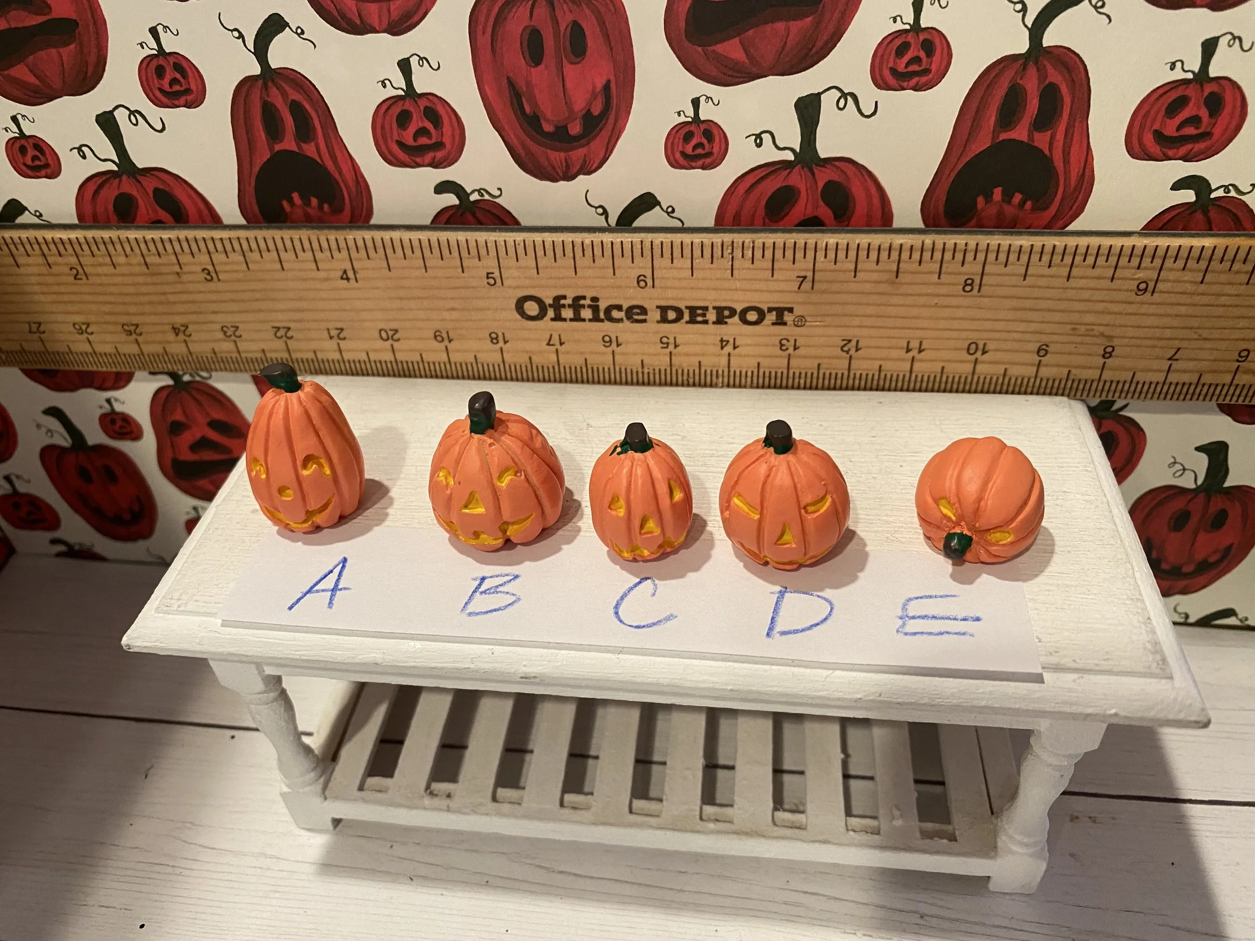 Miniature Carved Jack O'Lanterns, 1:12