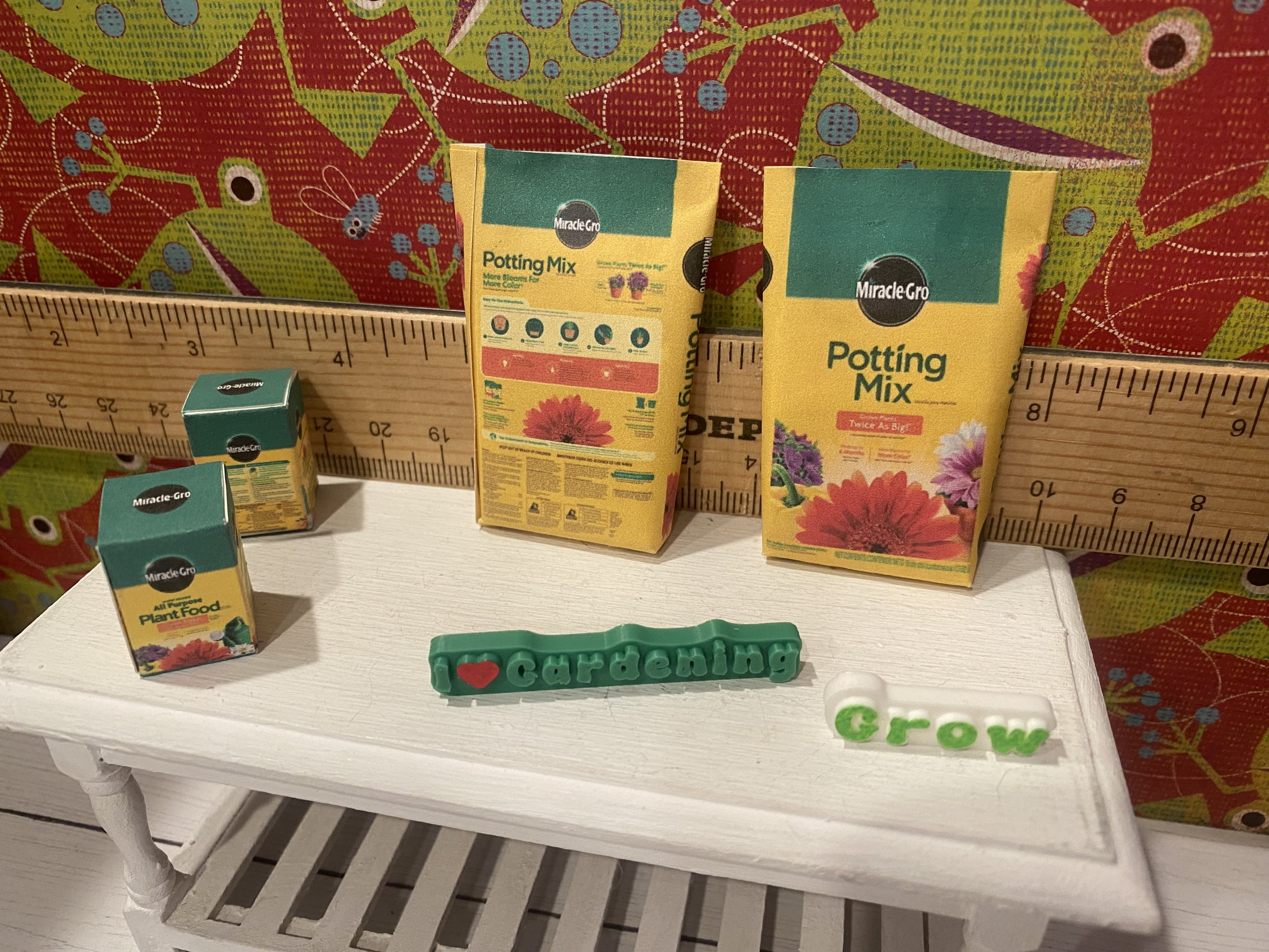 Miniature Bag of Potting Soil, Box Plant Food, Gardening Word Art, 1:12