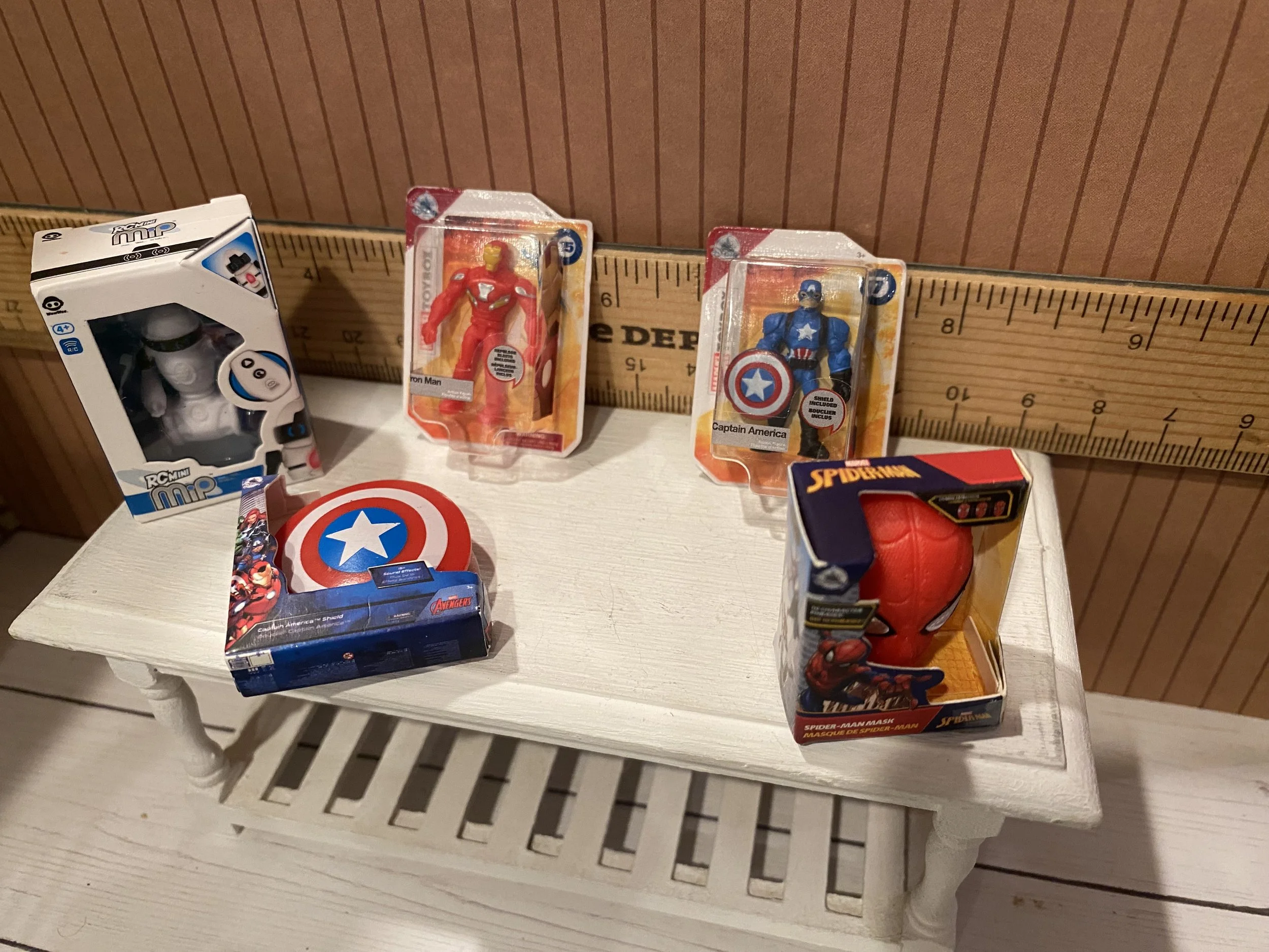 Miniature Robot, Captain America Figure, Captain America Mask, Spiderman Mask, Ironman Figure, 1:12