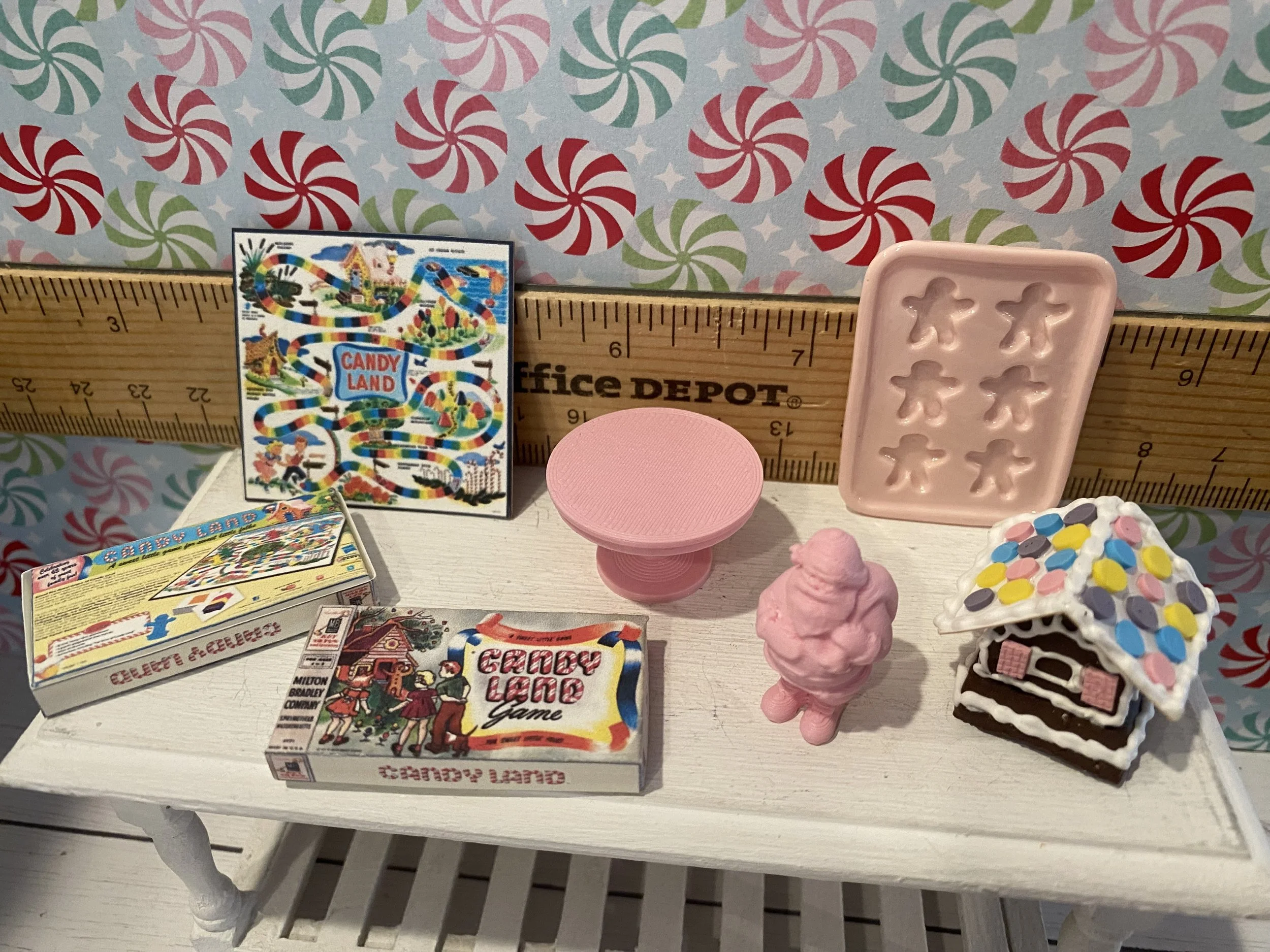 Miniature Candy Land w/Board, Pink Cake Plate, Pink Santa, Gingerbread House, 1:12