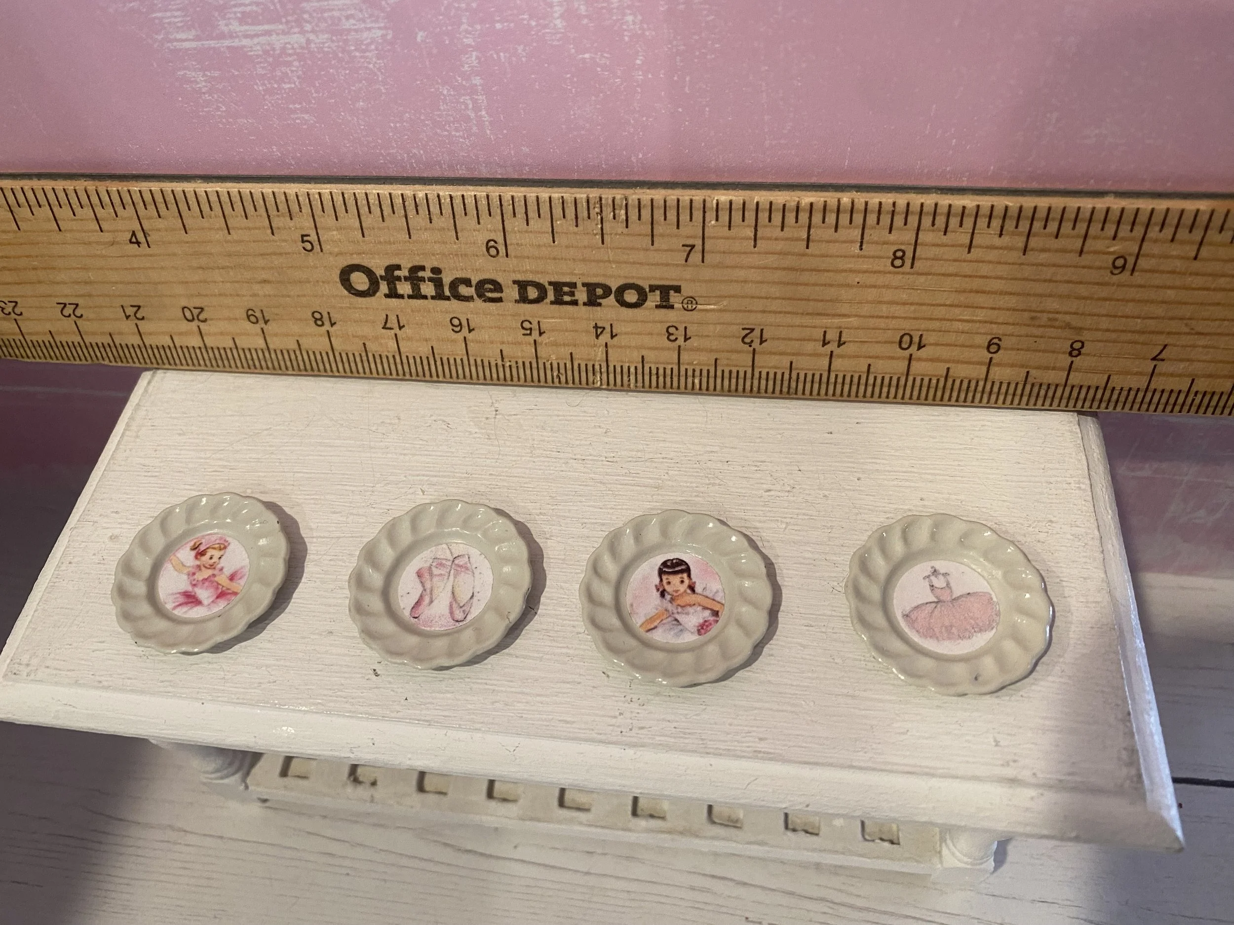 Miniature Ballet Plates, 1:12