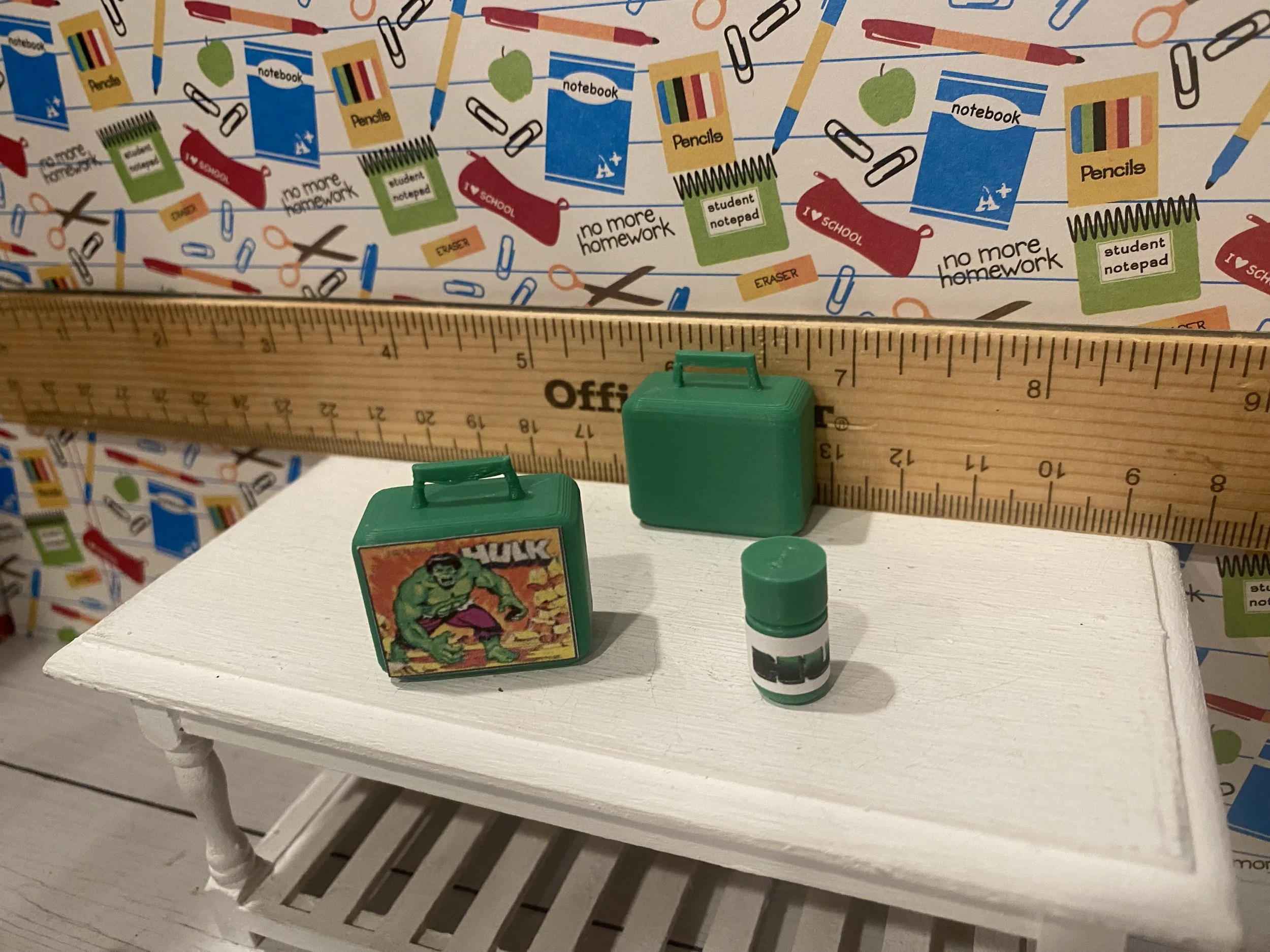 Miniature Lunch Box w/Thermos, Front and Back View, 1:12