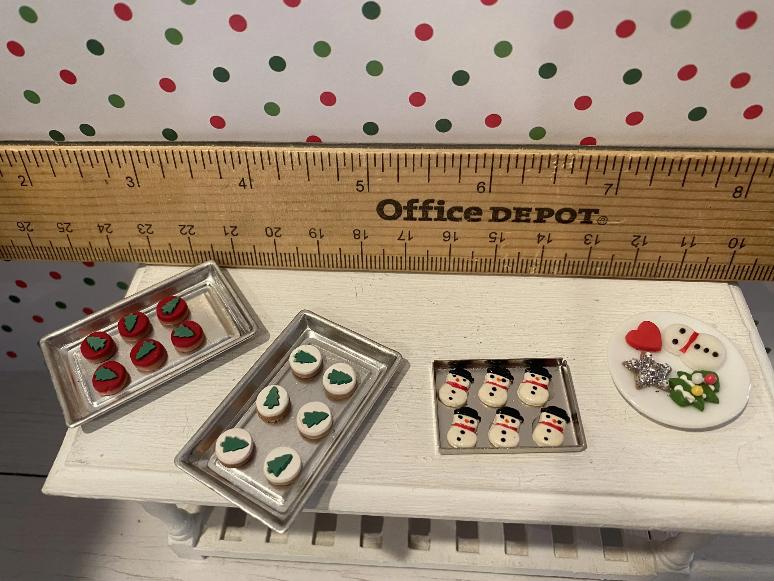 Miniature Christmas Tree and Snowman Cookies on a Tray, 1:12