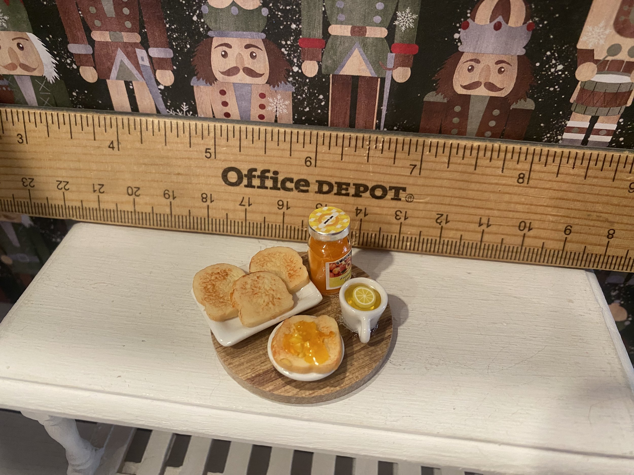 Miniature Jam and Bread Plate, 1:12