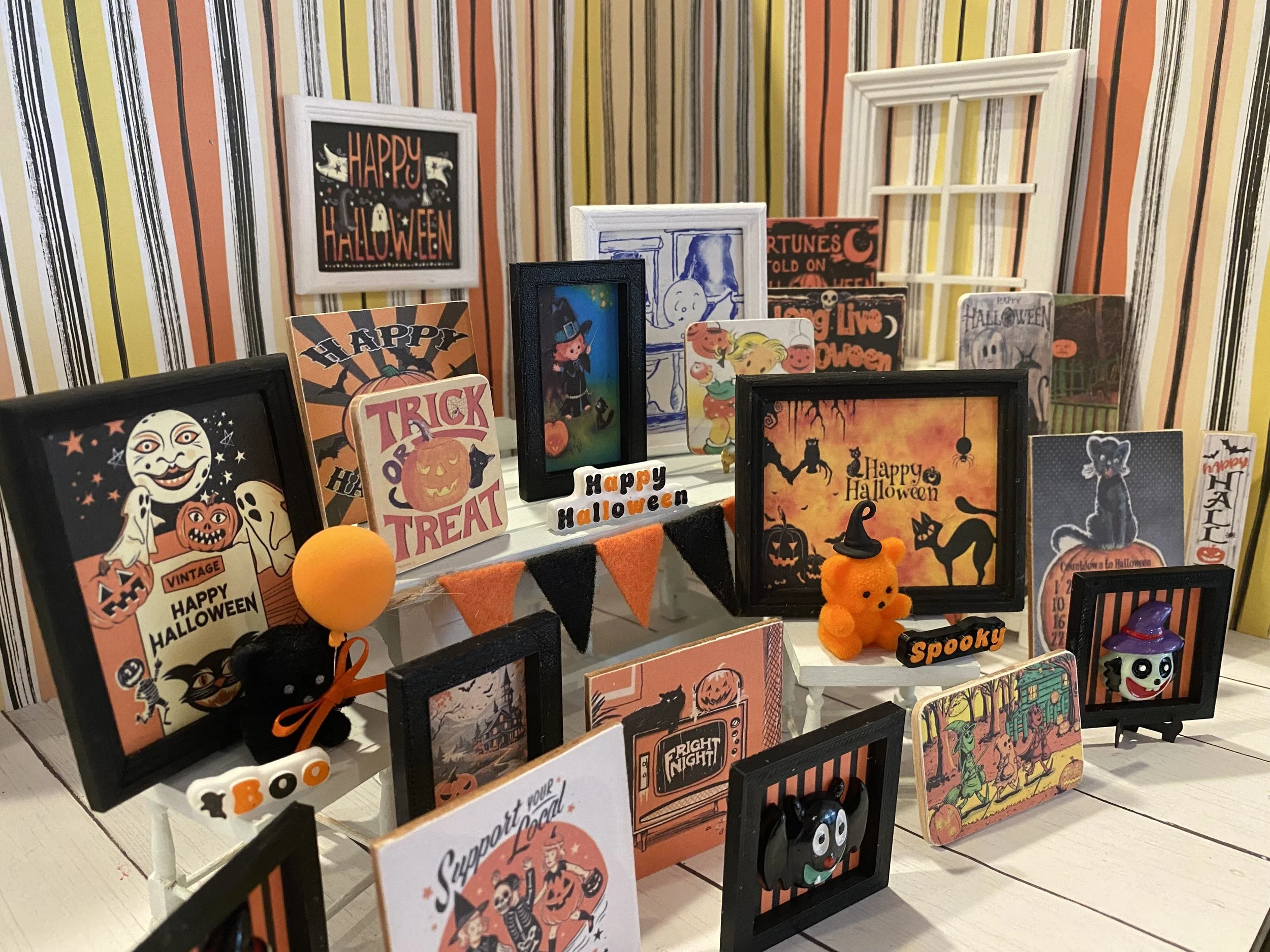 Miniature Halloween Art, Dollhouse Signs, Spooky Portraits, 1:12