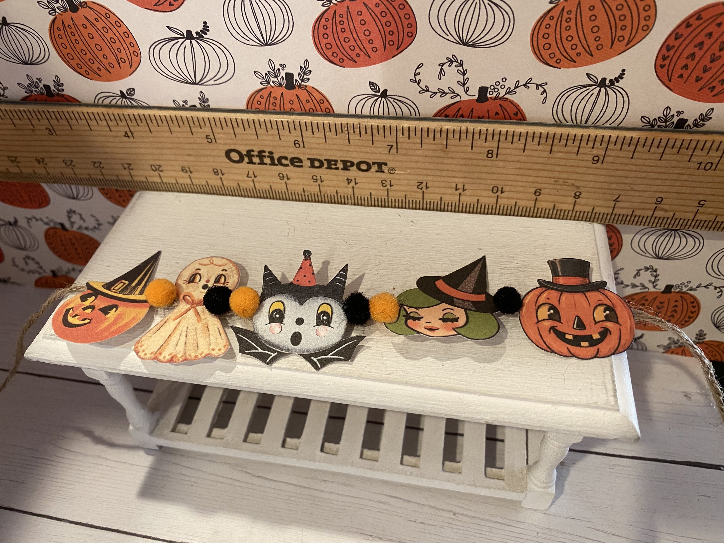 Miniature Halloween Banner, 1:12