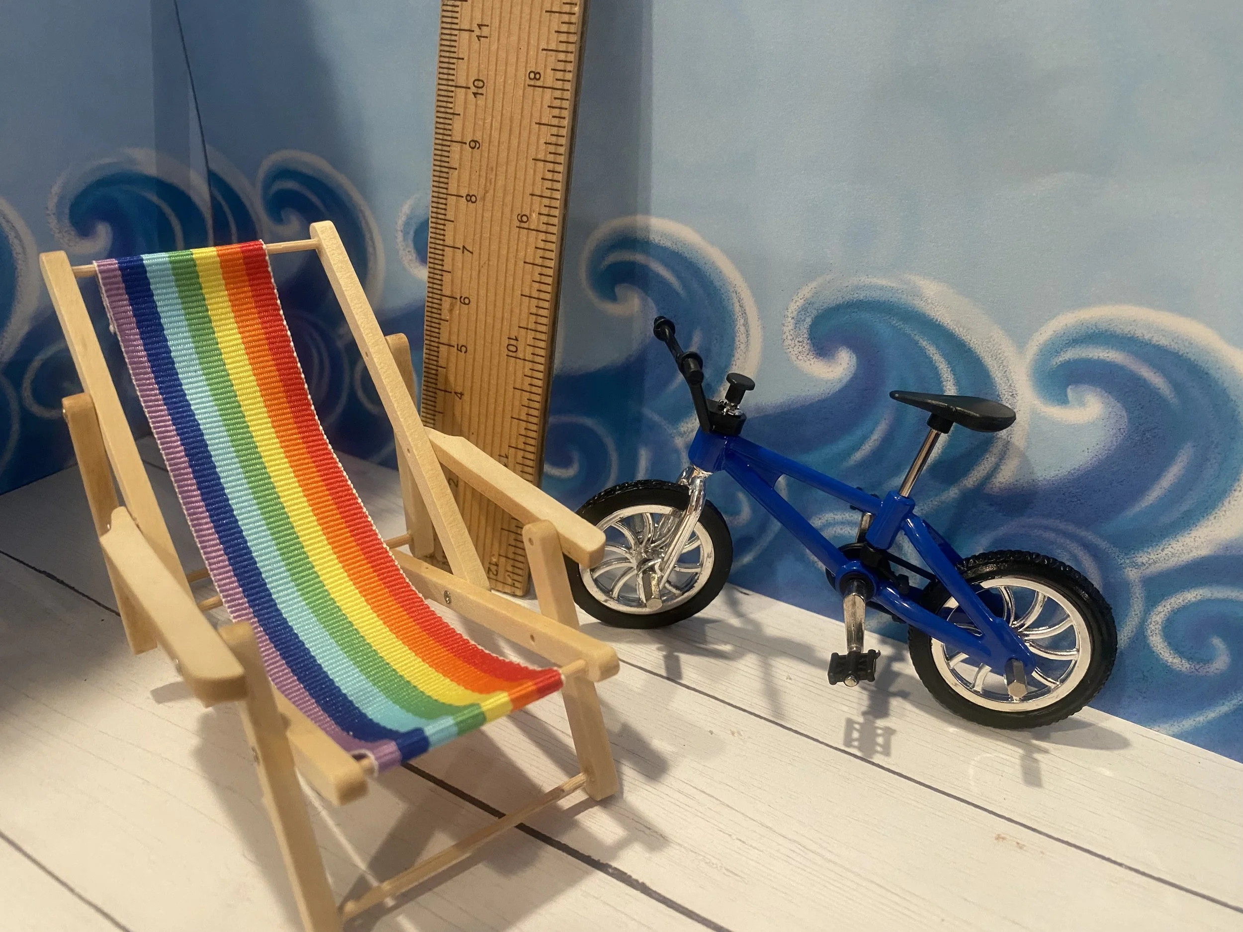Miniature Rainbow Striped Chair, Blue Beach Cruiser, 1:12