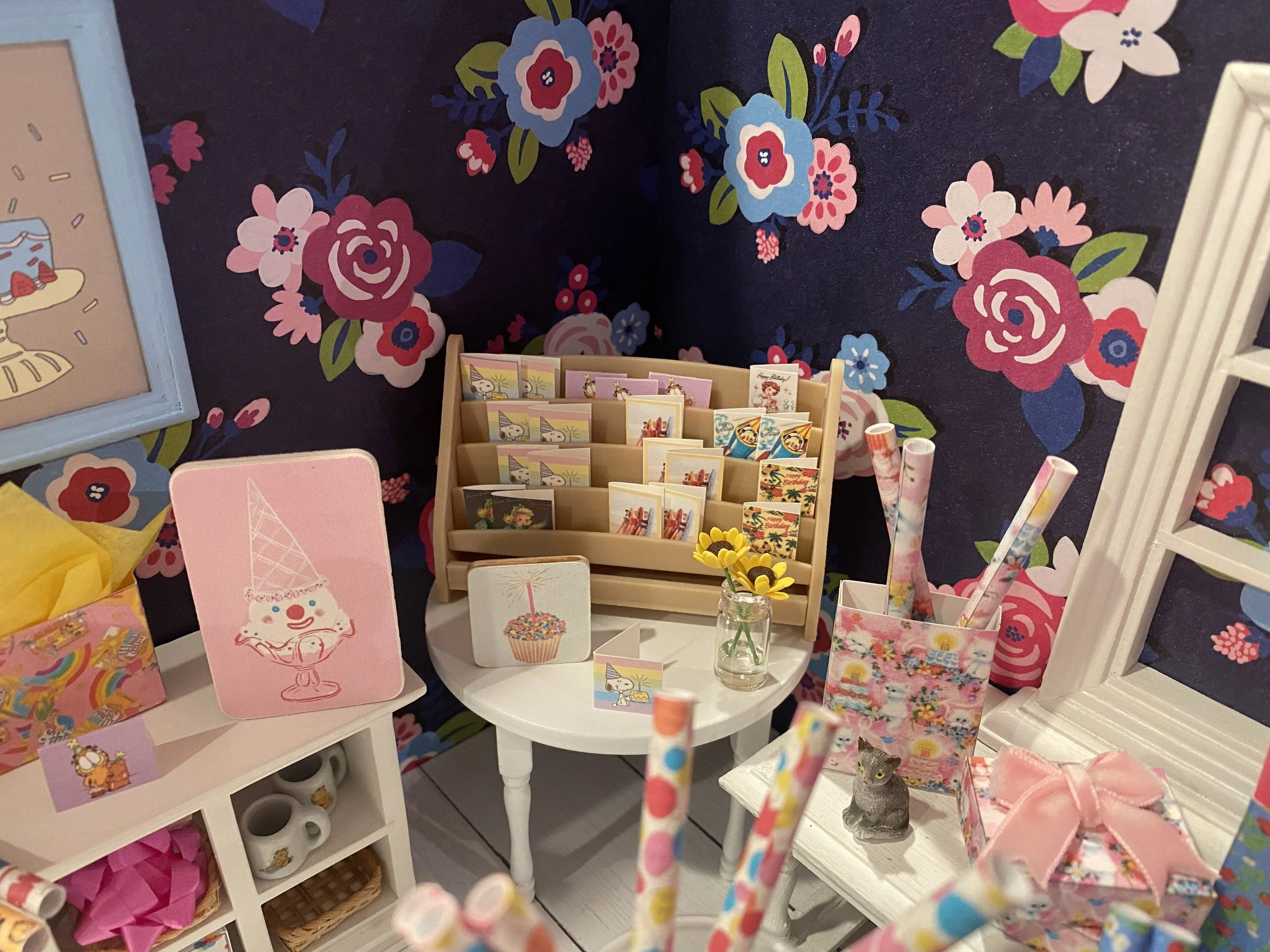 Miniature Gift Wrap & Boxes, Dollhouse Cardmart, 1:12