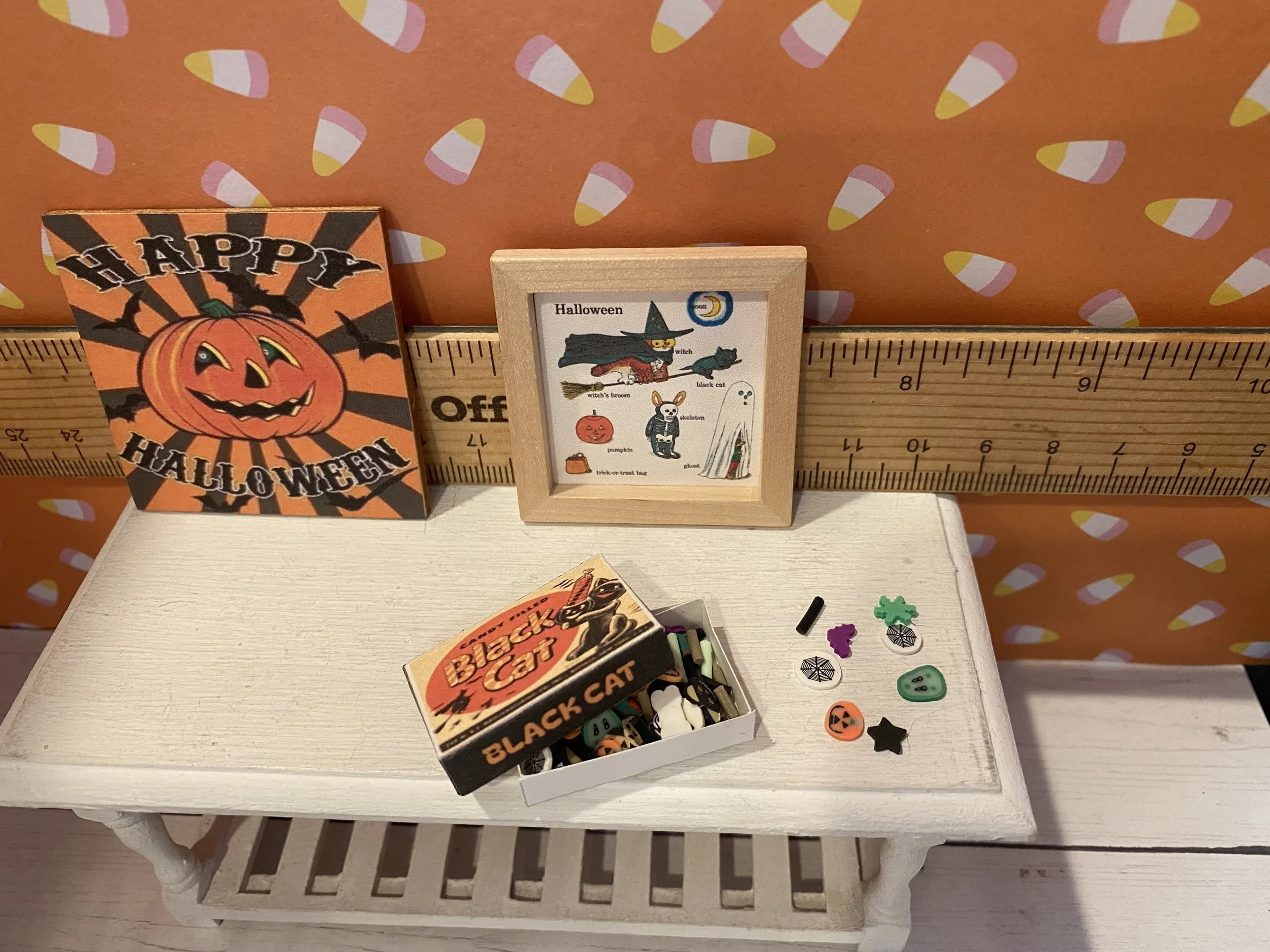 Miniature Candy Box w/Candy, Art, 1:12