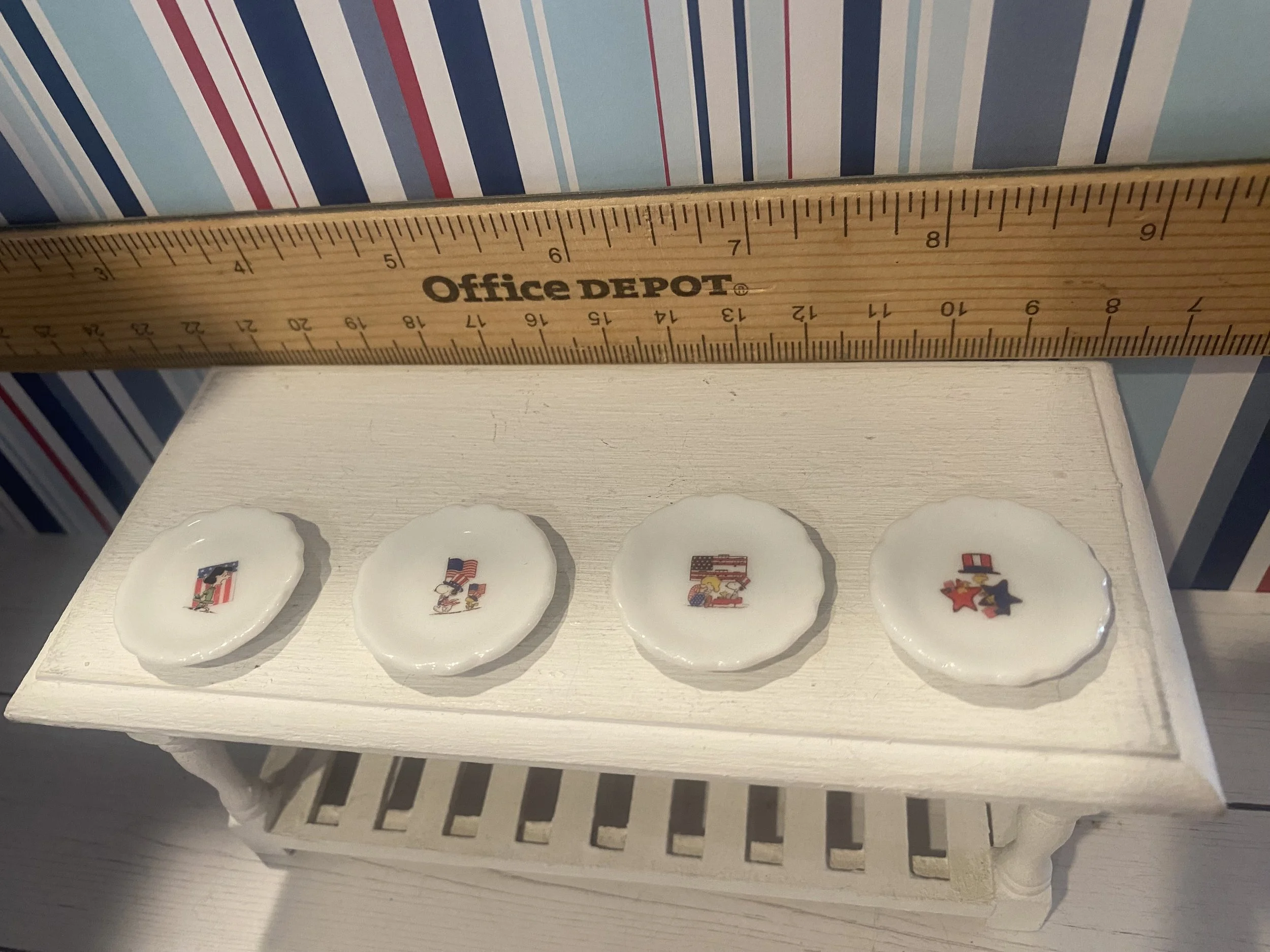 Miniature 4th of July Plates, 1:12
