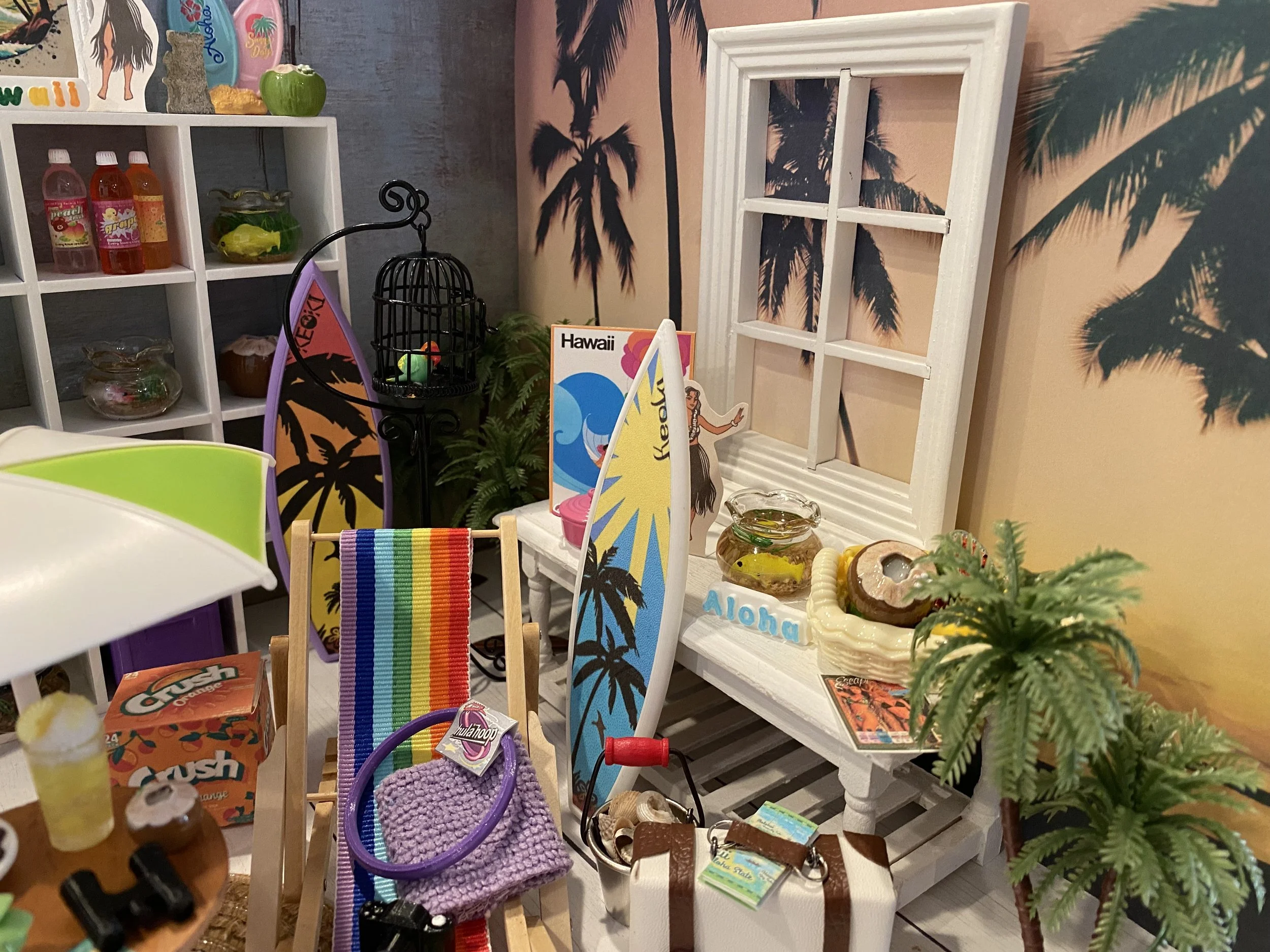 Miniature Hawaiian Travel, Dollhouse Aloha Accessories, 1:12