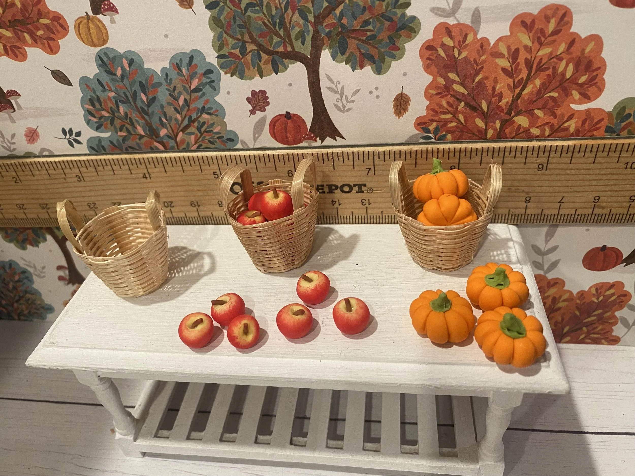 Miniature Baskets with Pumpkins and Apples, 1:12