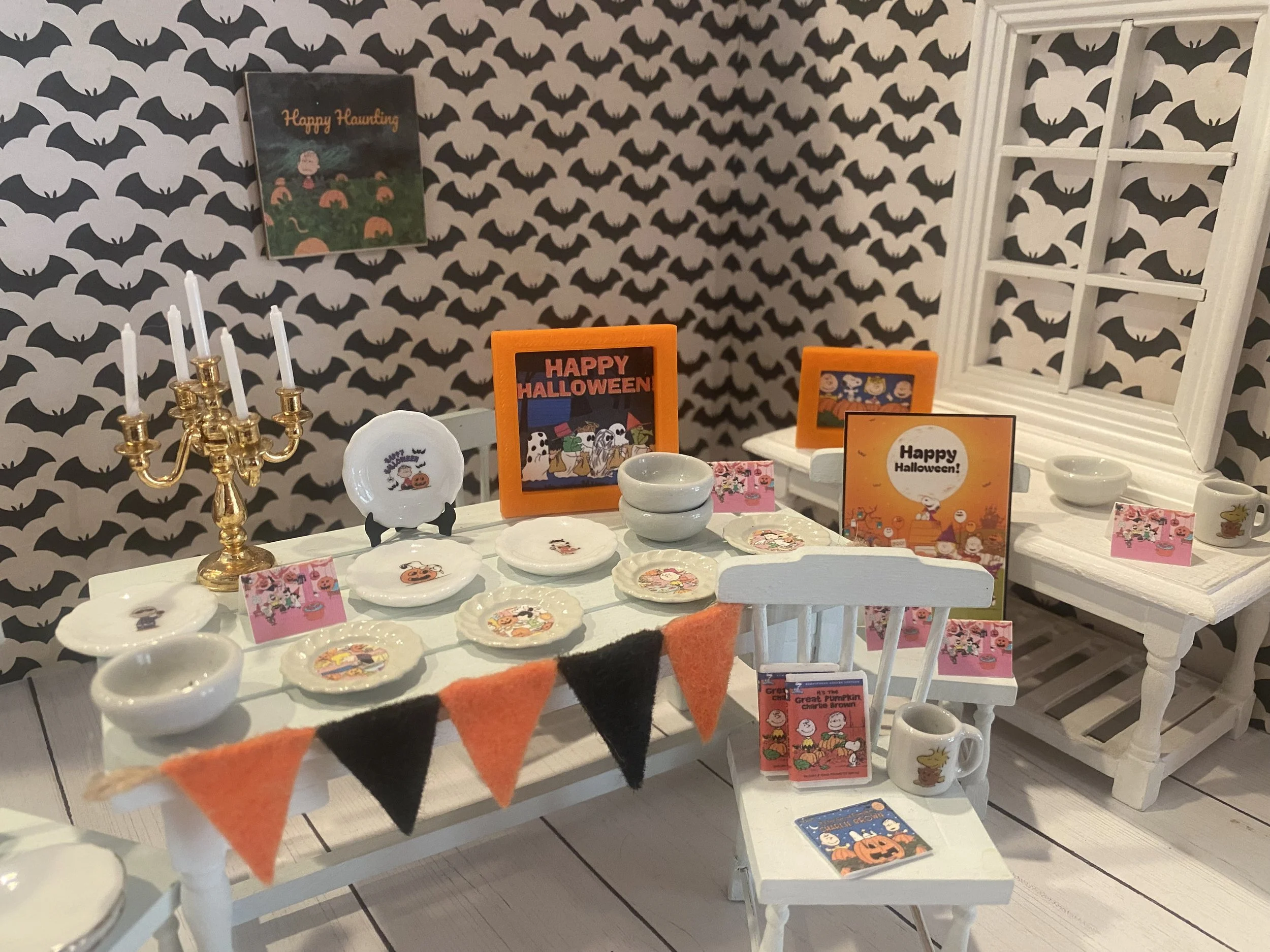 Miniature Peanuts Halloween Dishes, Mugs, Bowls, Signs, 1:12