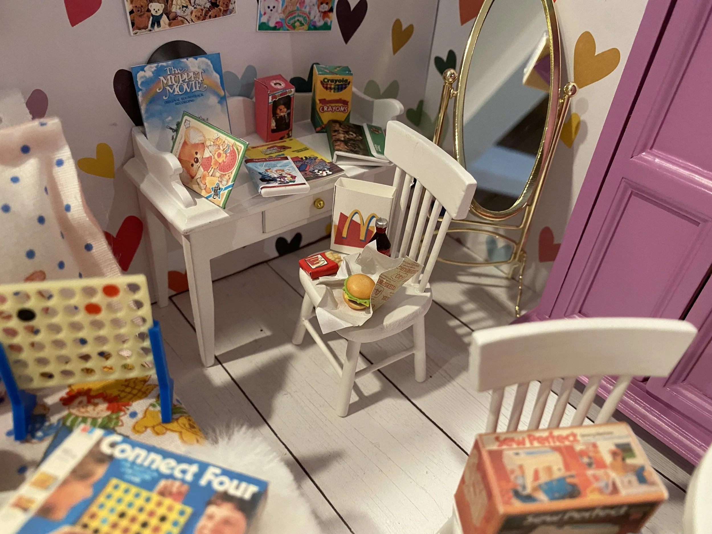 Miniature 1980 Dollhouse Decorations & Accessories, 1:12