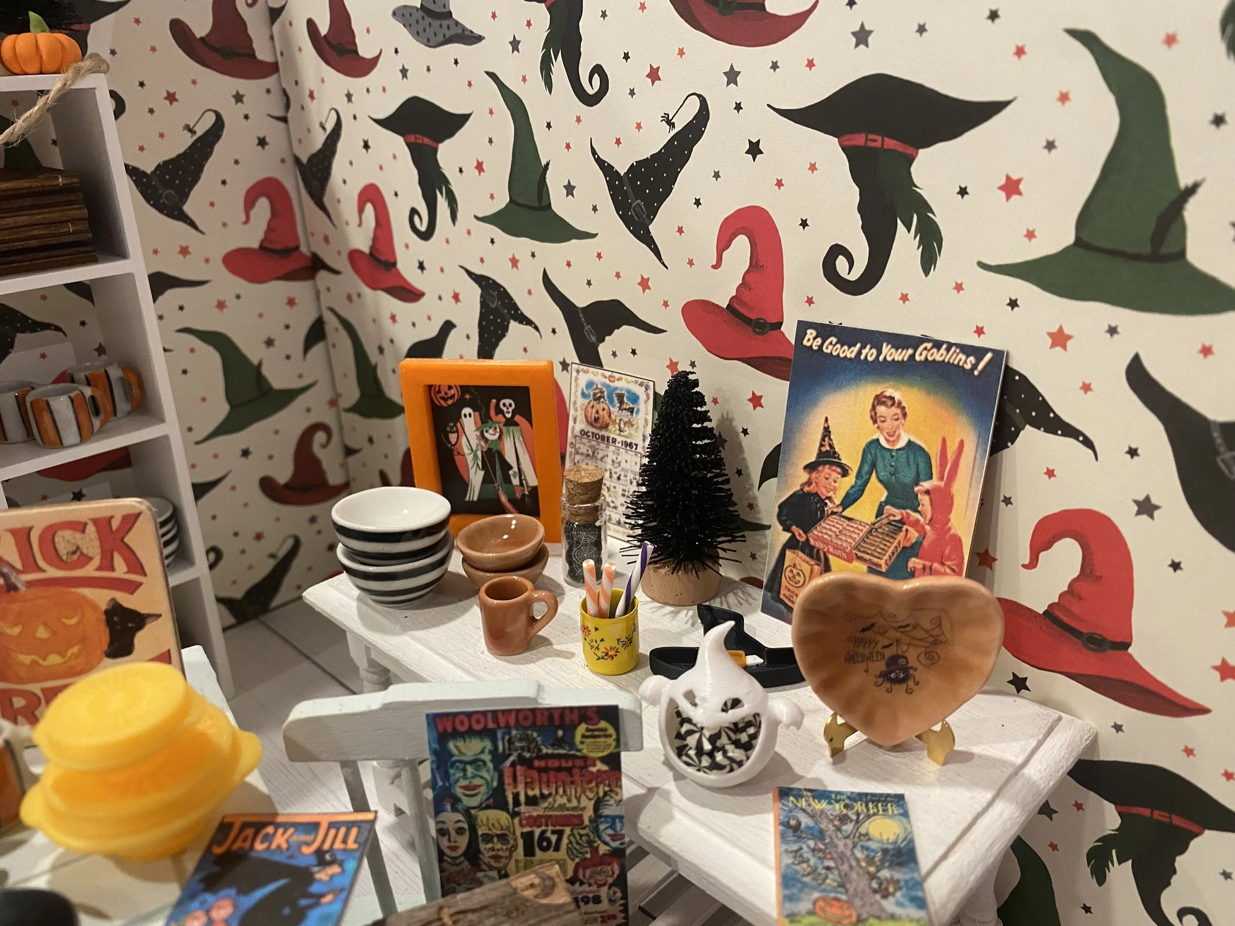 Miniature Halloween Dishes, Orange & Black Bowls, Mugs, Platters, 1:12