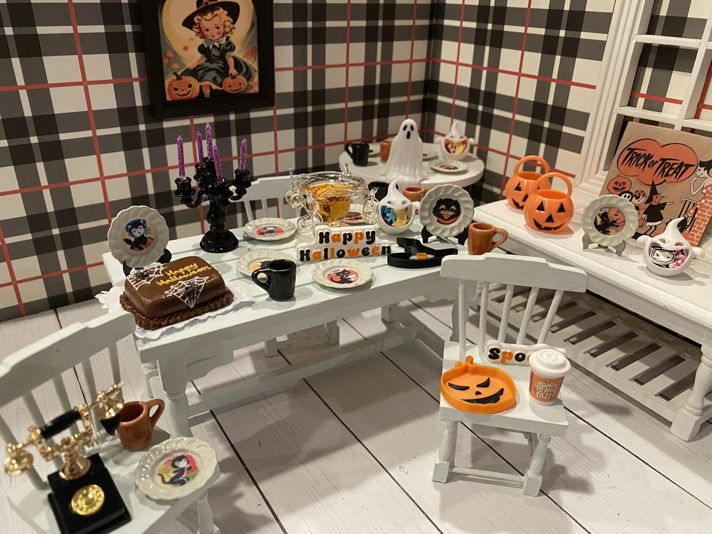 Miniature Old Fashioned Halloween Party, Vintage Plates, Punch Bowl, Cake, 1:12