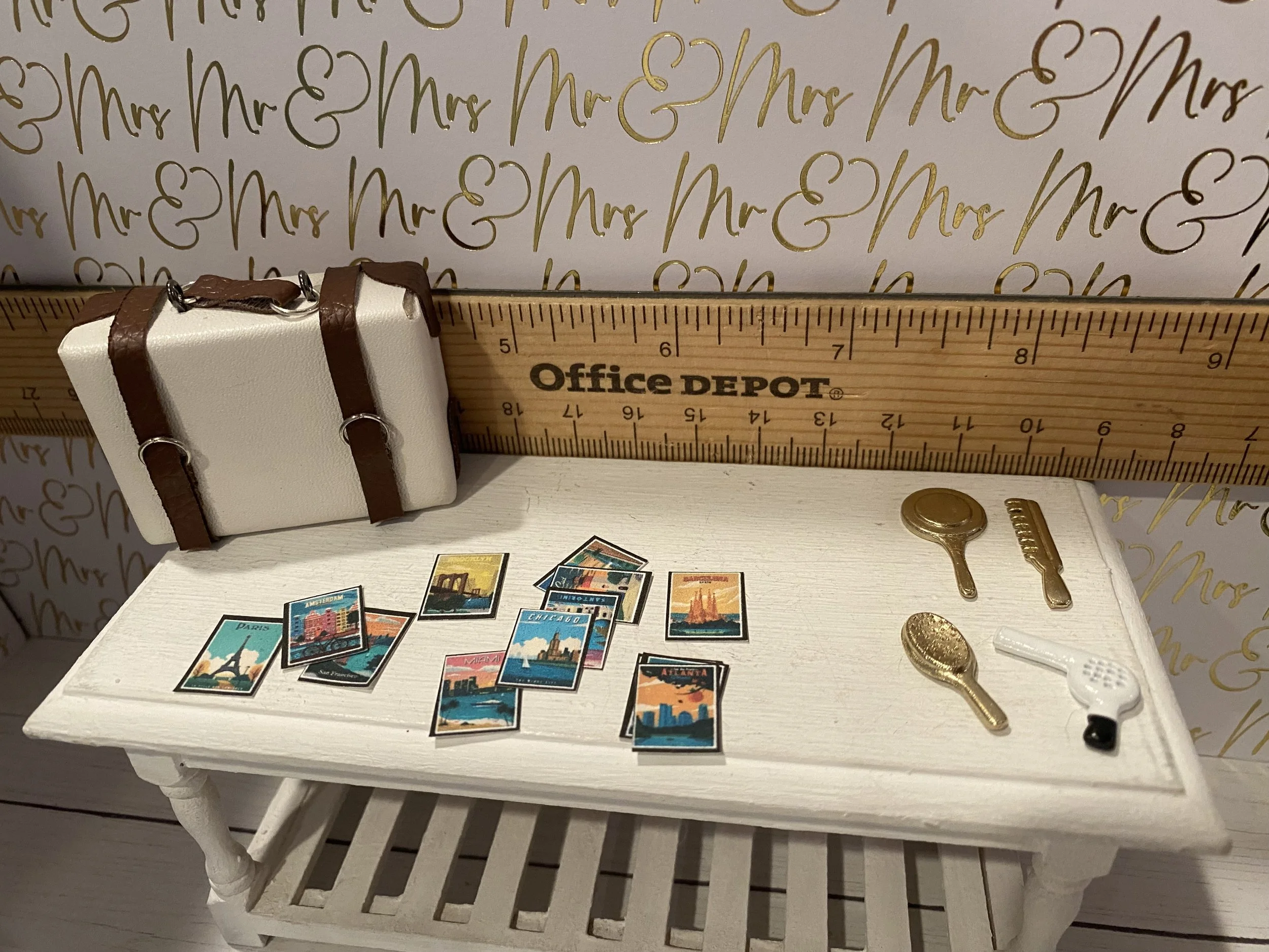 Miniature White Suitcase, Postcards, Blow Dryer Set, 1:12