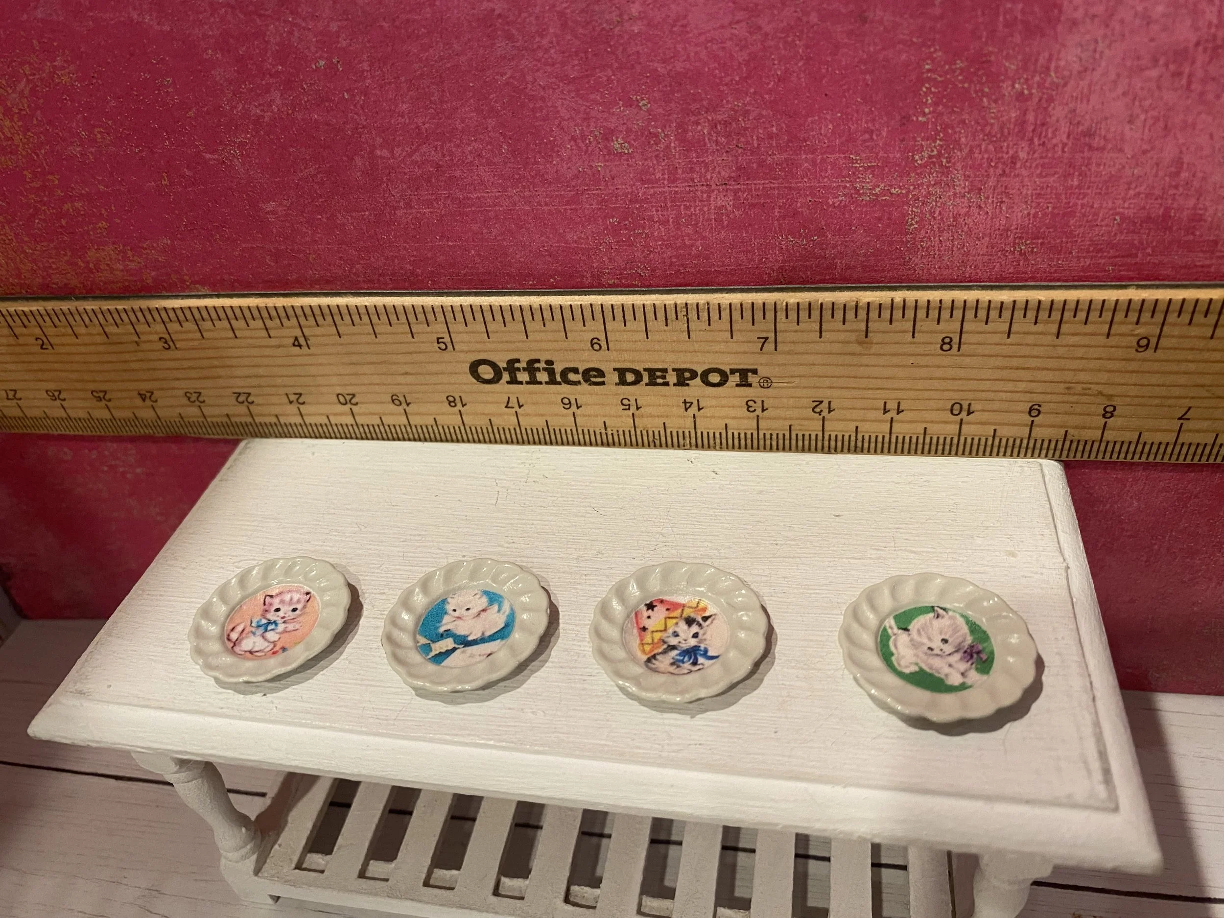 Miniature Vintage Cat Plates, 1:12