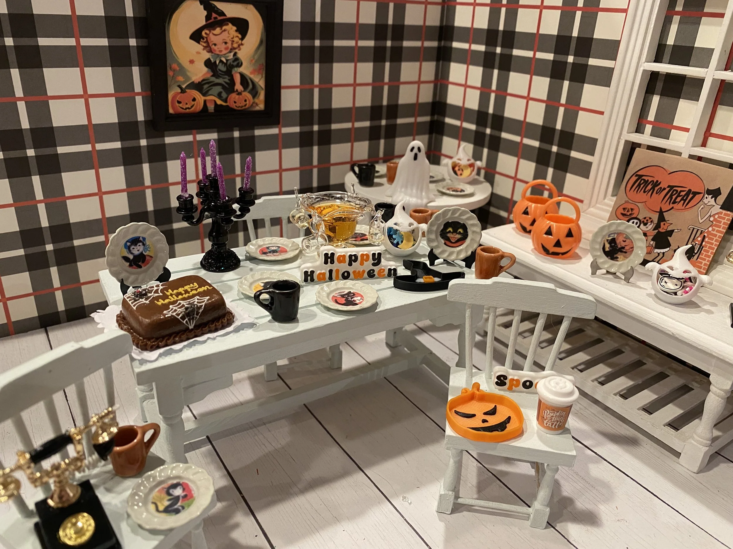 Miniature Old Fashioned Halloween Party, Vintage Plates, Punch Bowl, Cake, 1:12