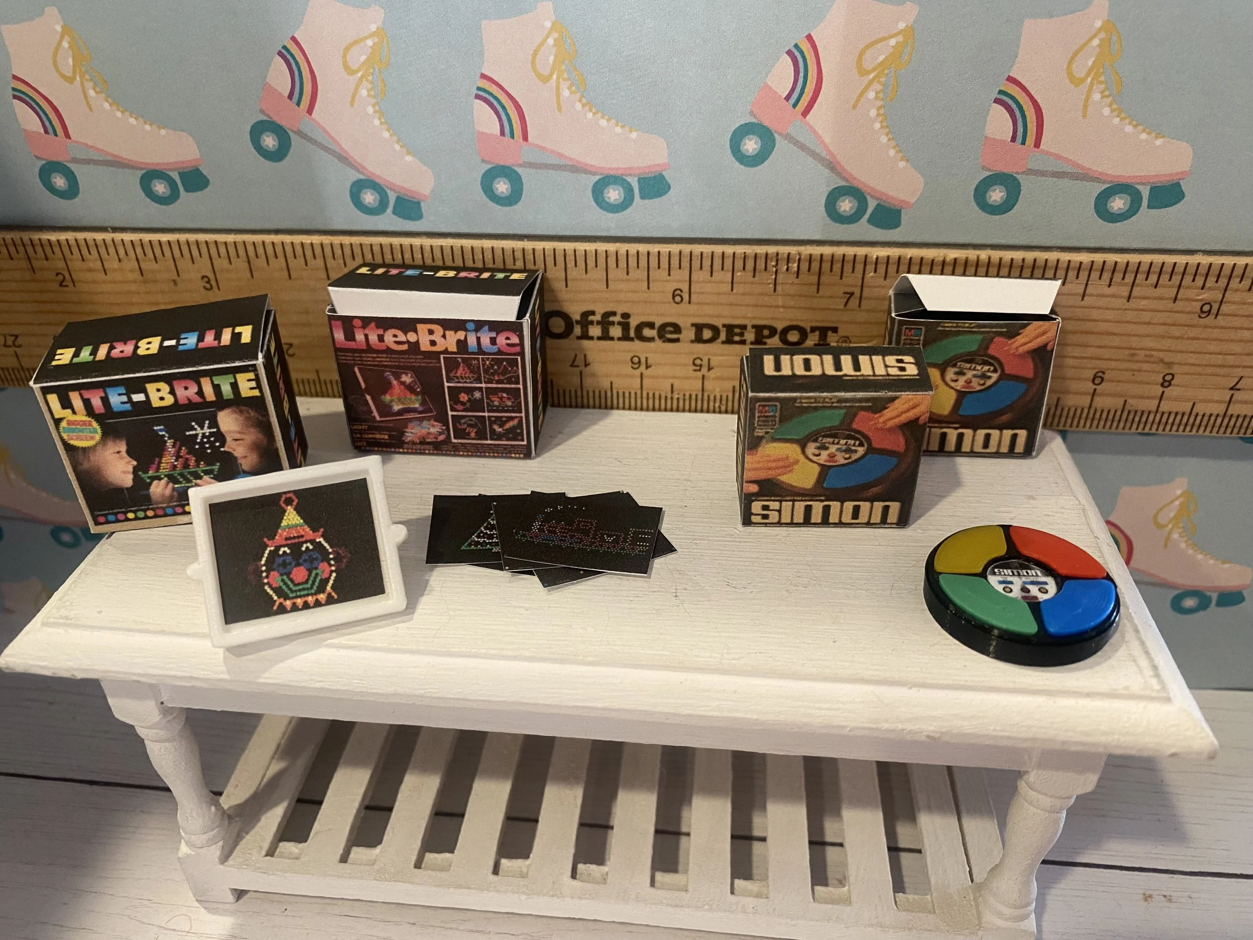 Miniature Simon, Lite Brite w/Refills, 1:12