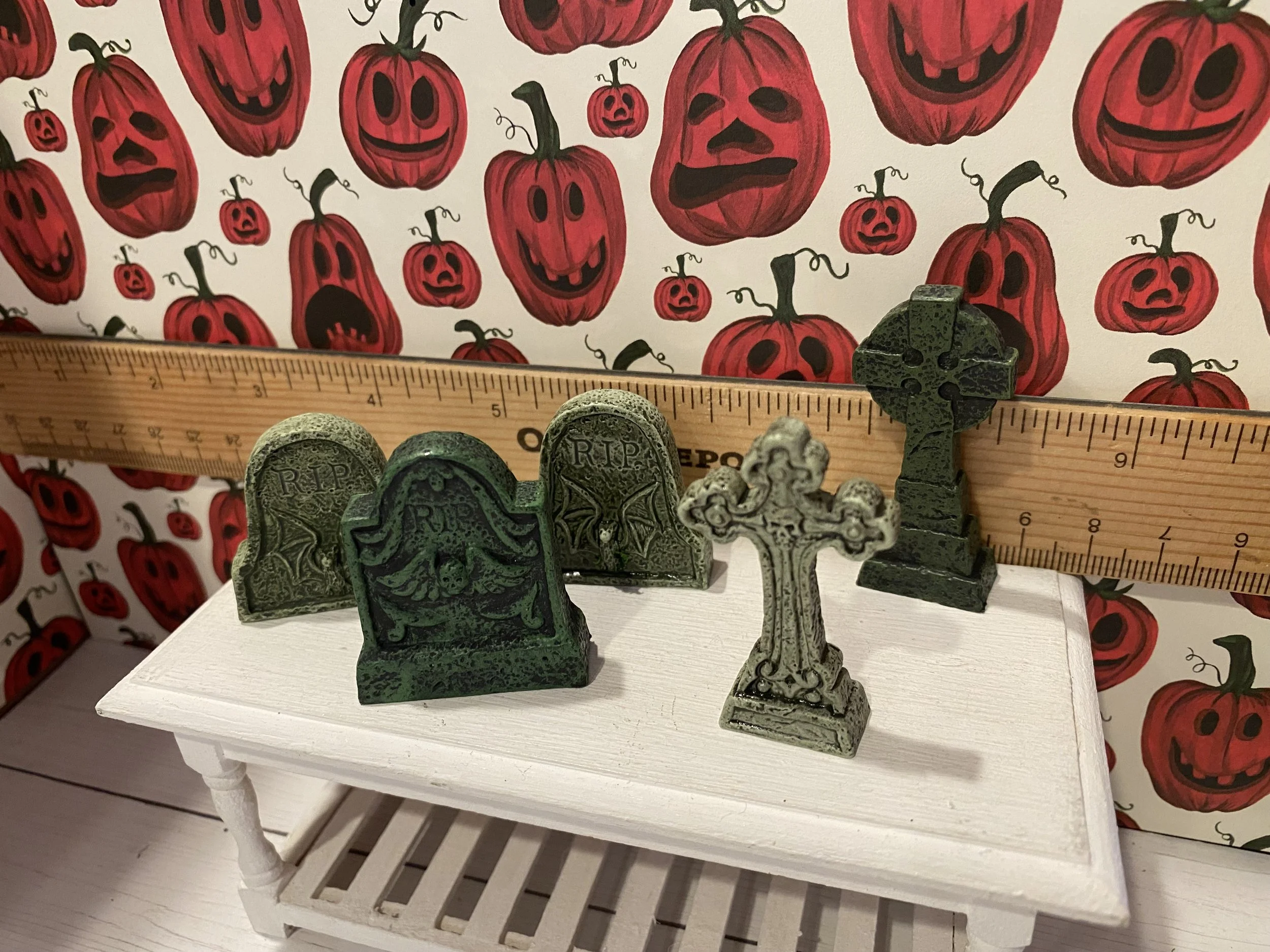 Miniature Tombstones, 1:12