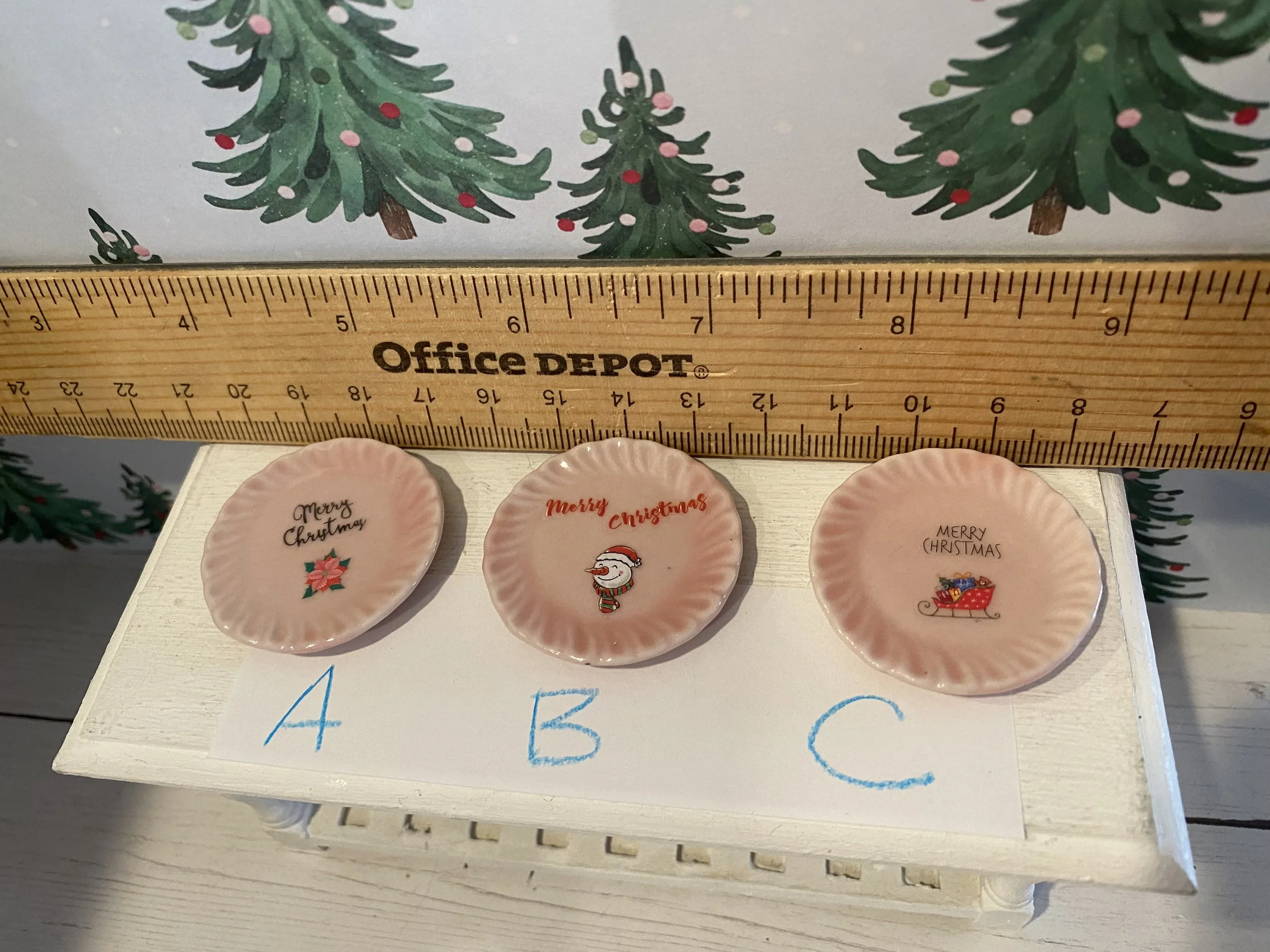 Miniature Pink Platters, 1:12