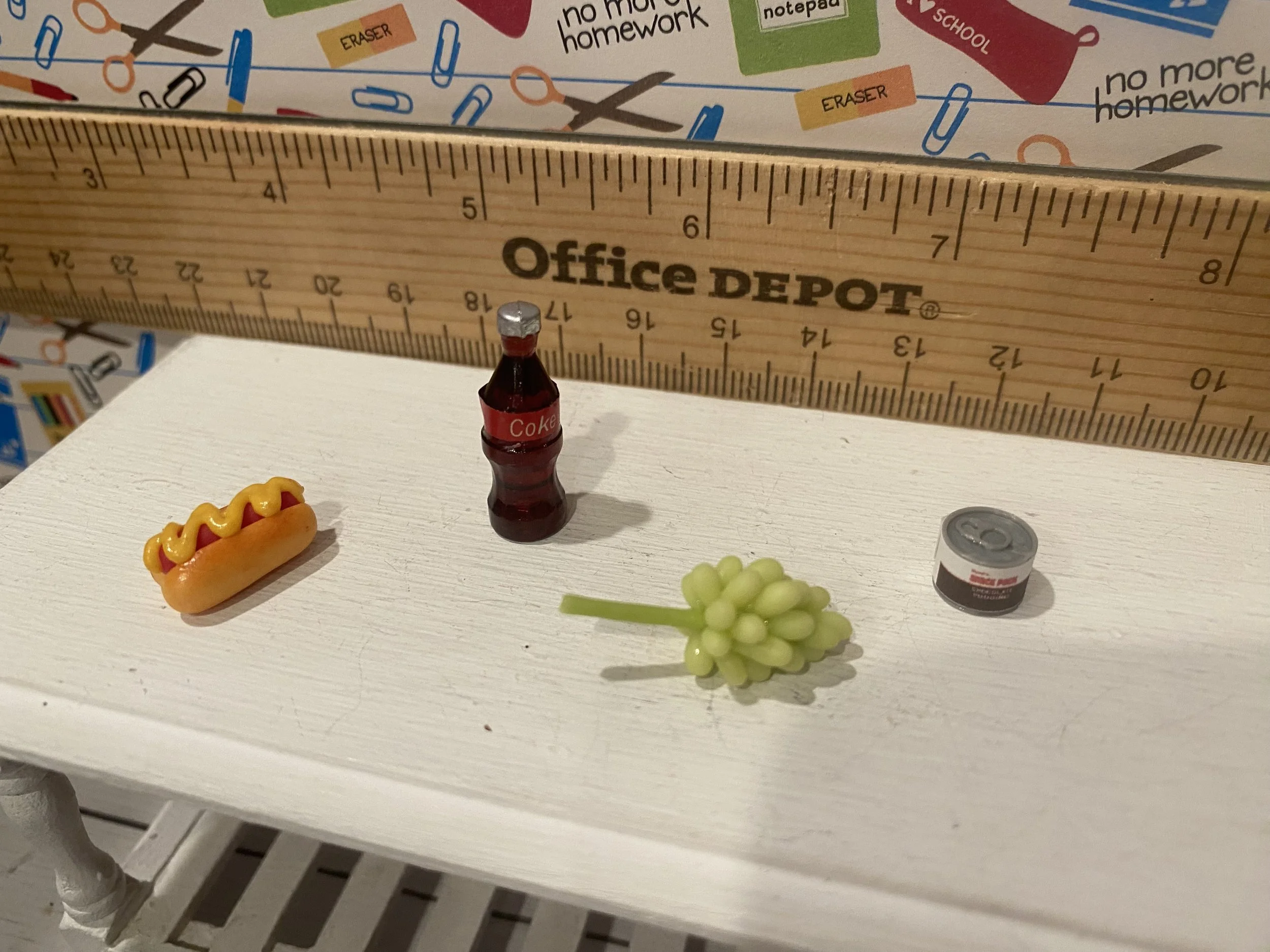Miniature 80's Lunch, Hot Dog, Bottle of Soda, Grapes, Pudding, 1:12