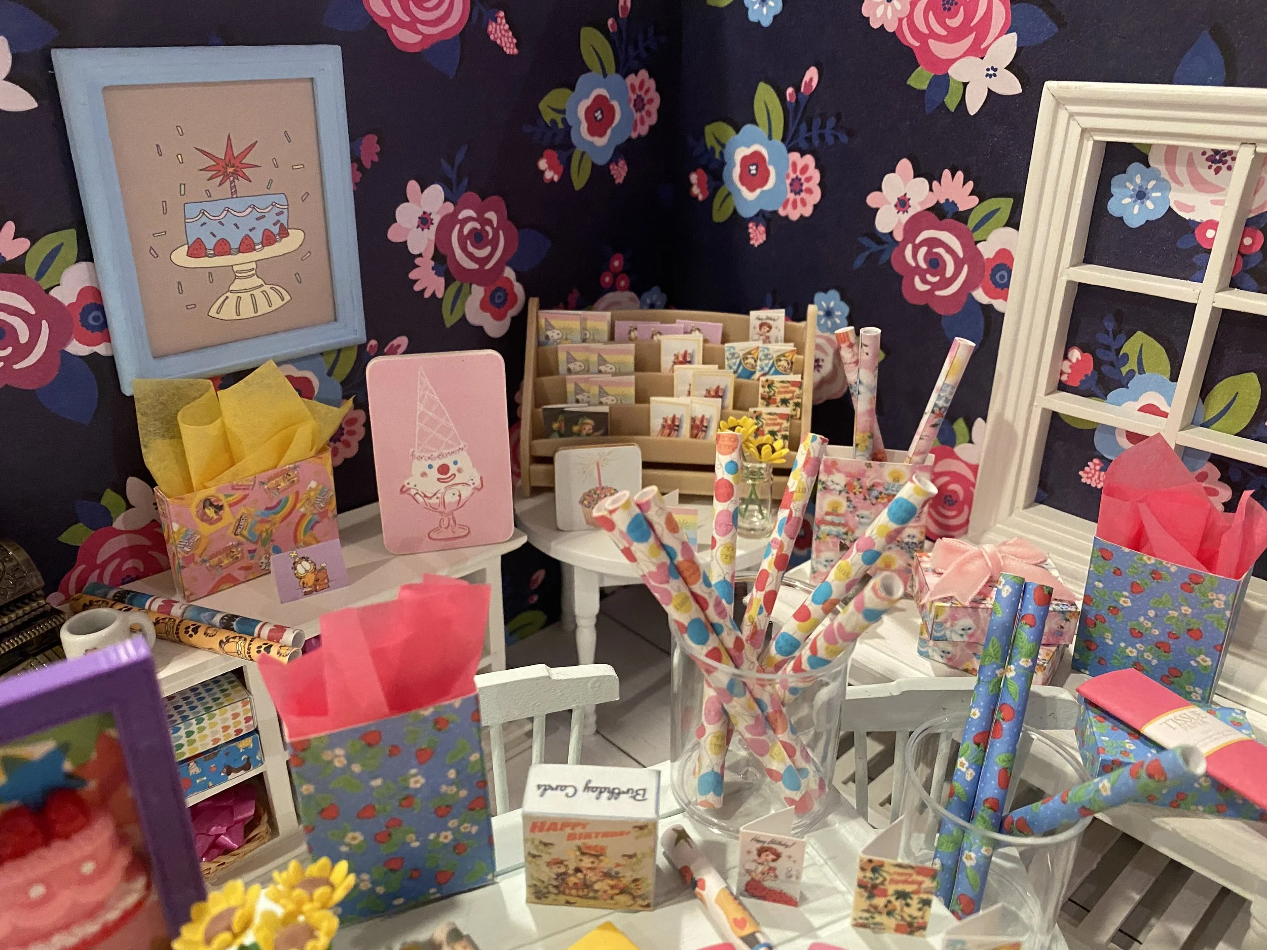 Miniature Gift Wrap & Boxes, Dollhouse Cardmart, 1:12