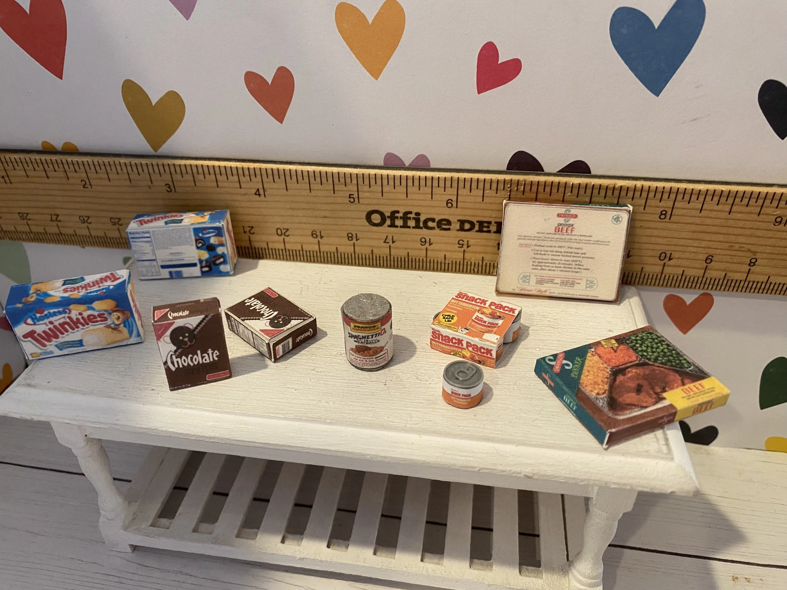 Miniature TV Tray Dinner, Spaghettios Can, Twinkies, Chocolate Snaps, Butterscotch Pudding Pack, 1:12