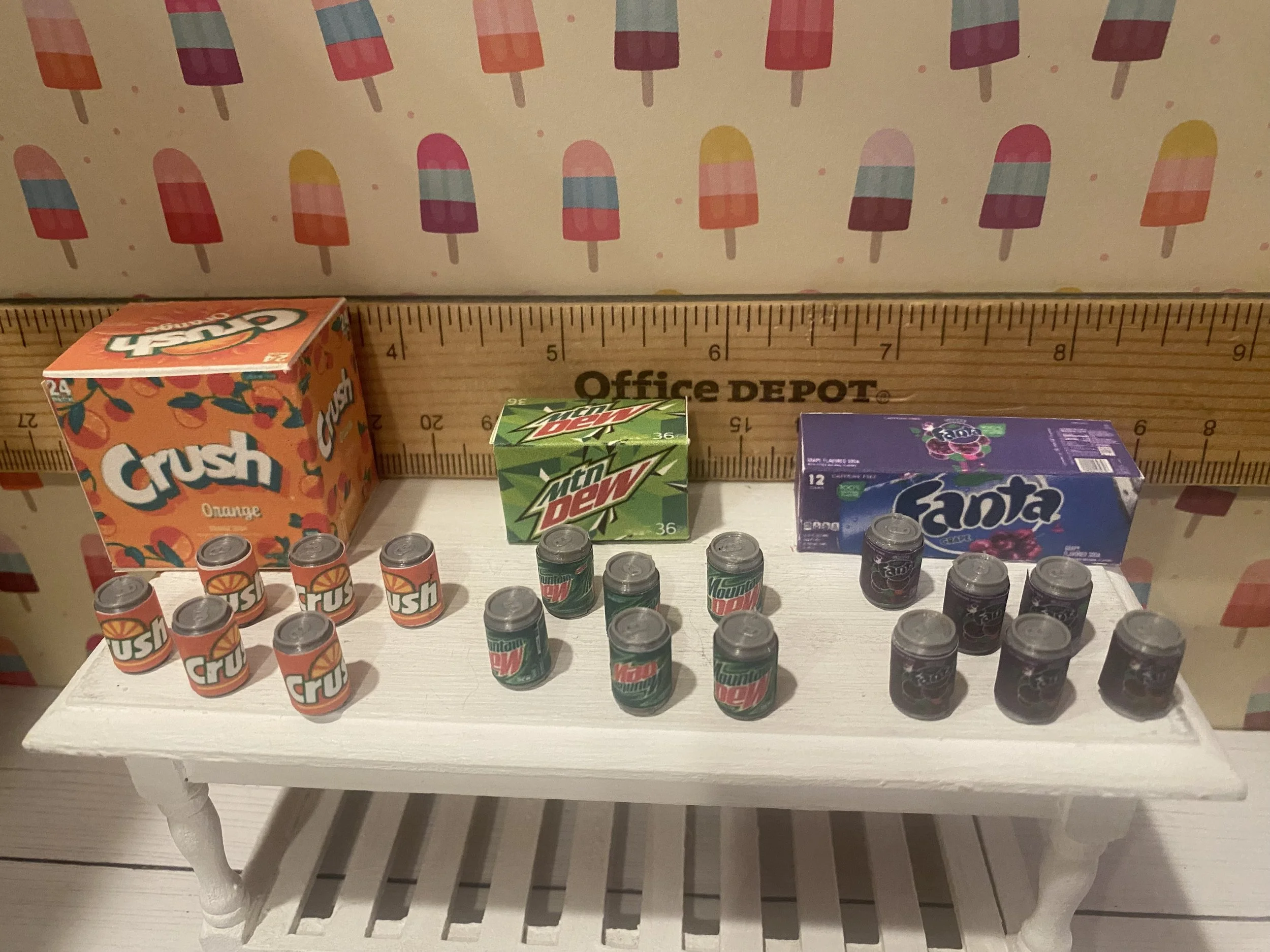 Miniature Orange Crush, Mountain Dew, Grape Fanta w/6 Cans, 1:12
