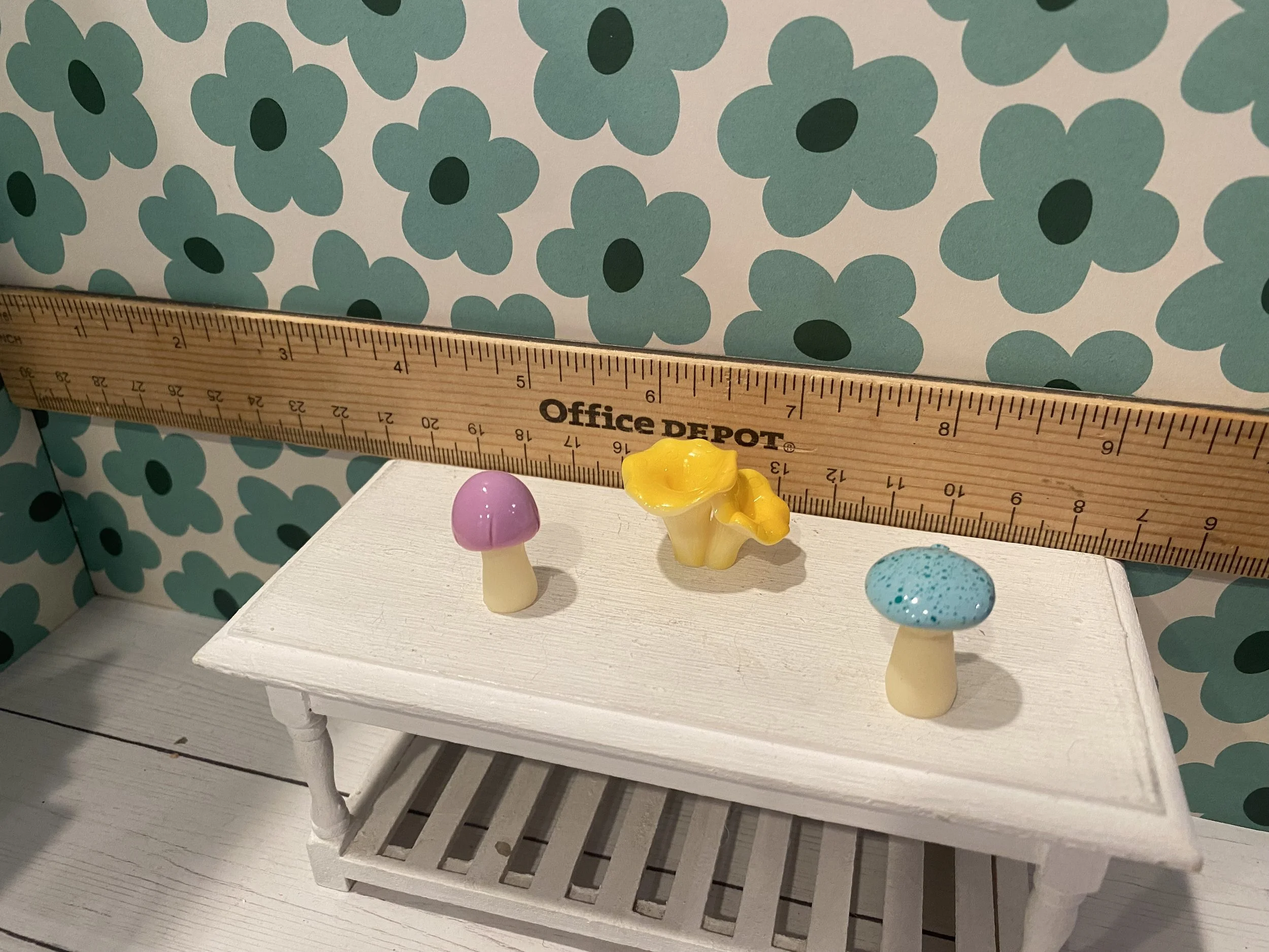 Miniature Decorative Mushrooms, 1:12
