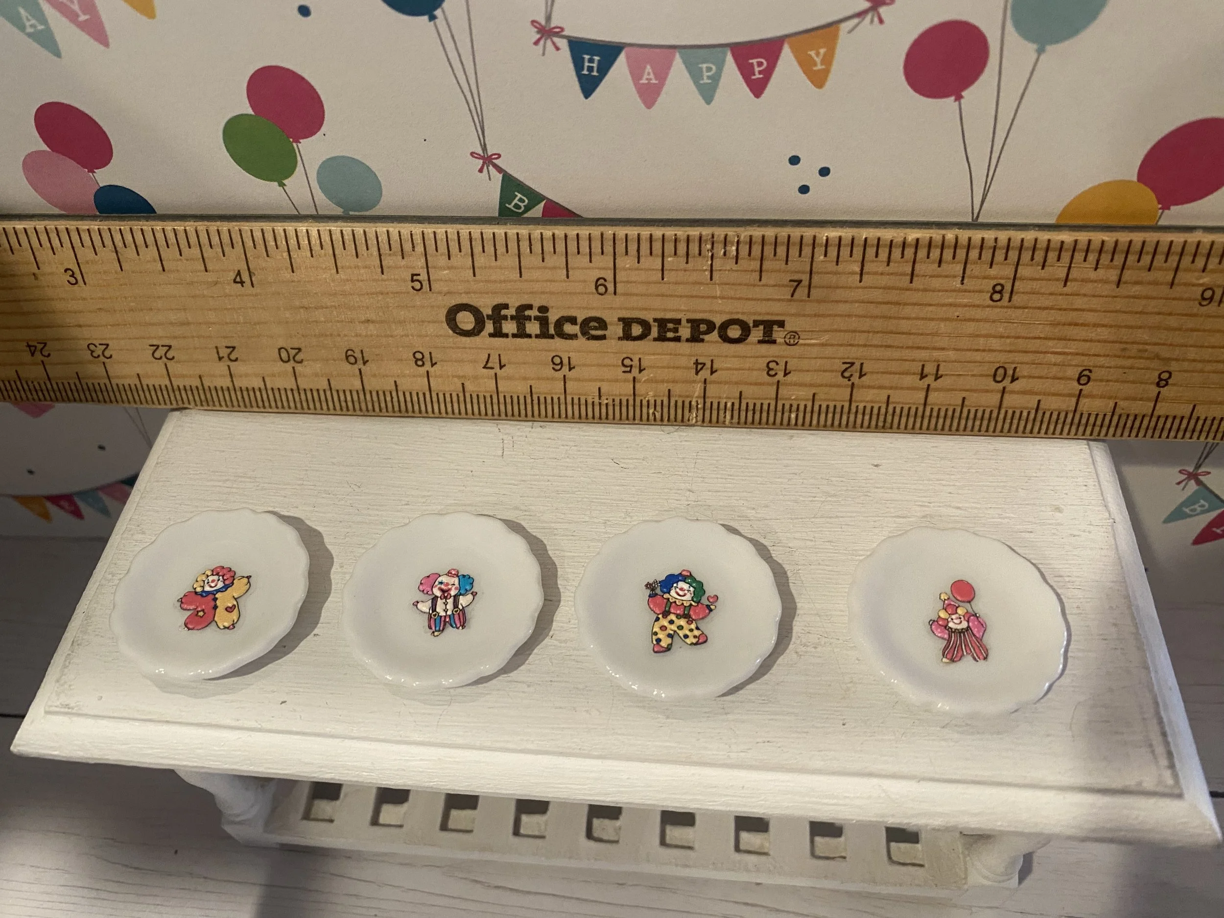 Miniature Birthday Clown Dishes, 1:12