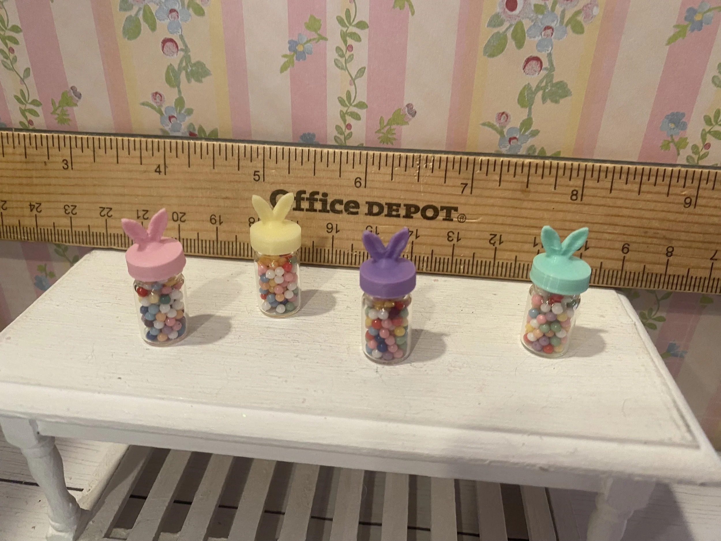Miniature Easter Bunny Candy Jars, Assorted Colors, 1:12