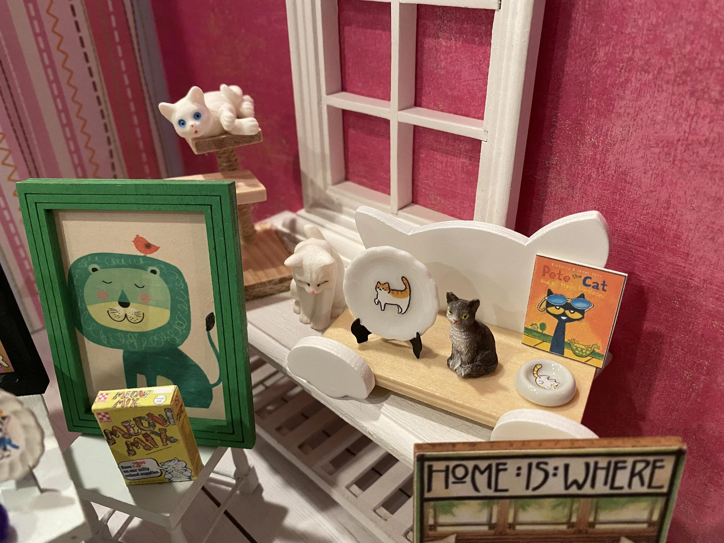 Miniature Fancy Cats, Dollhouse Cat Decor 1:12, Figures, Dishes, Cat Food, Art & Signs, Books, Cat Tower