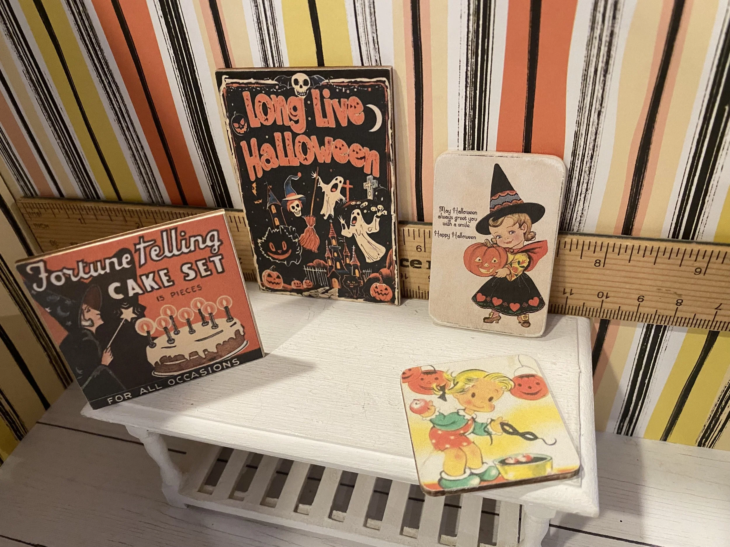 Miniature Halloween Art, Dollhouse Signs, Spooky Portraits, 1:12