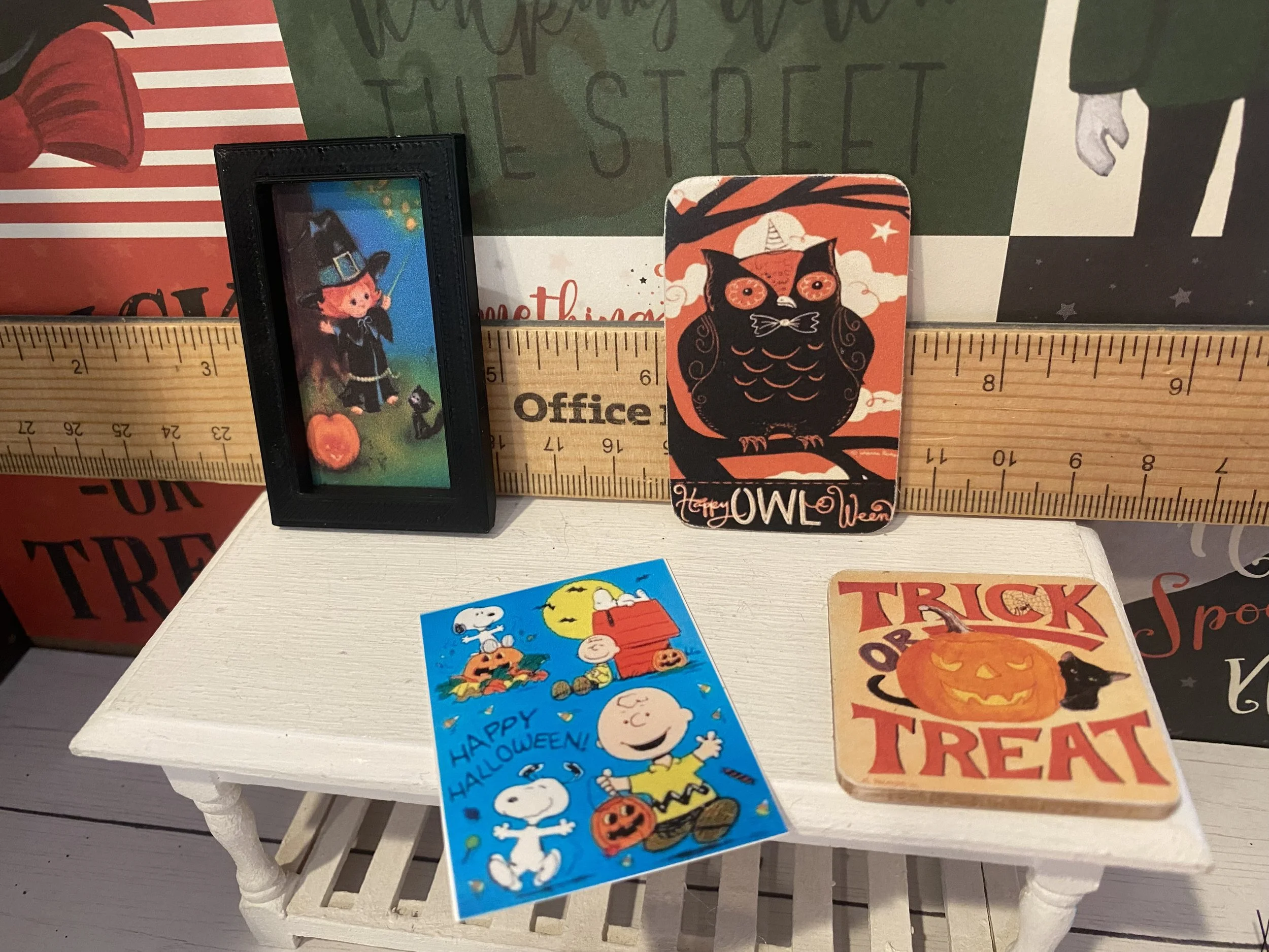 Miniature Halloween Art and Signs, 1:12