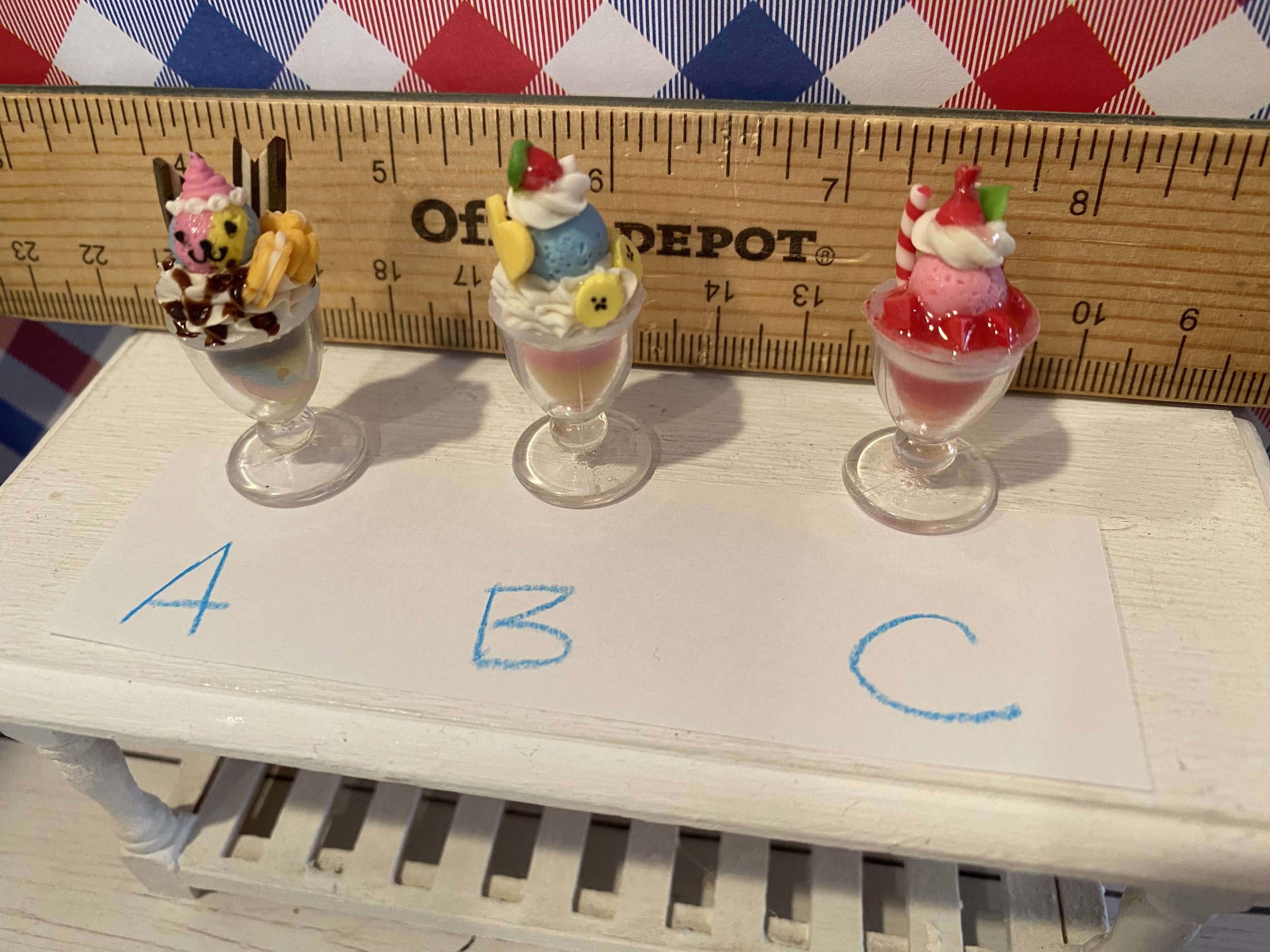 Miniature Ice Cream Sundaes, 1:12
