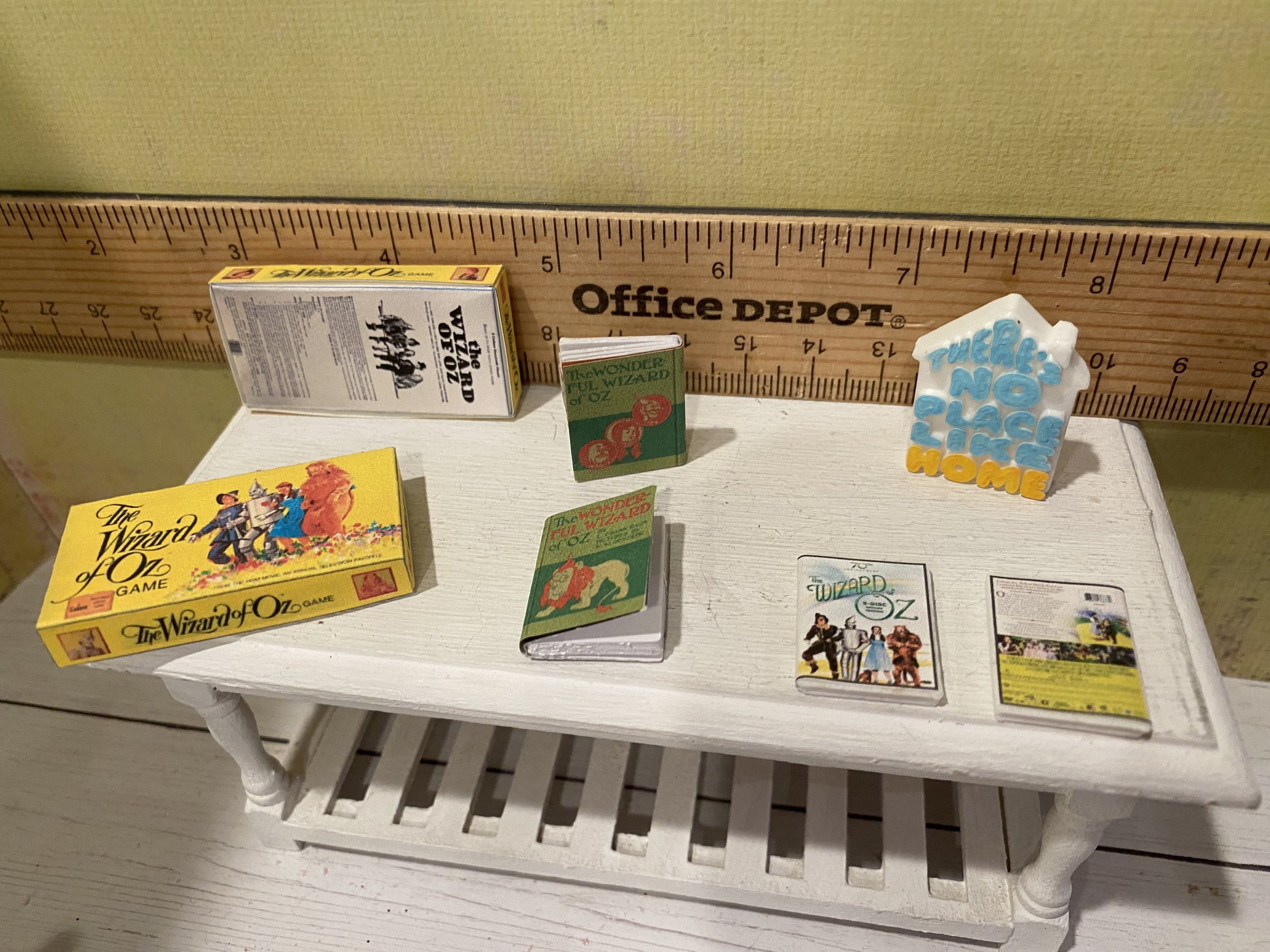 Miniature Wizard of Oz Game, Book, DVD, No Place Like Home Word Art, 1:12
