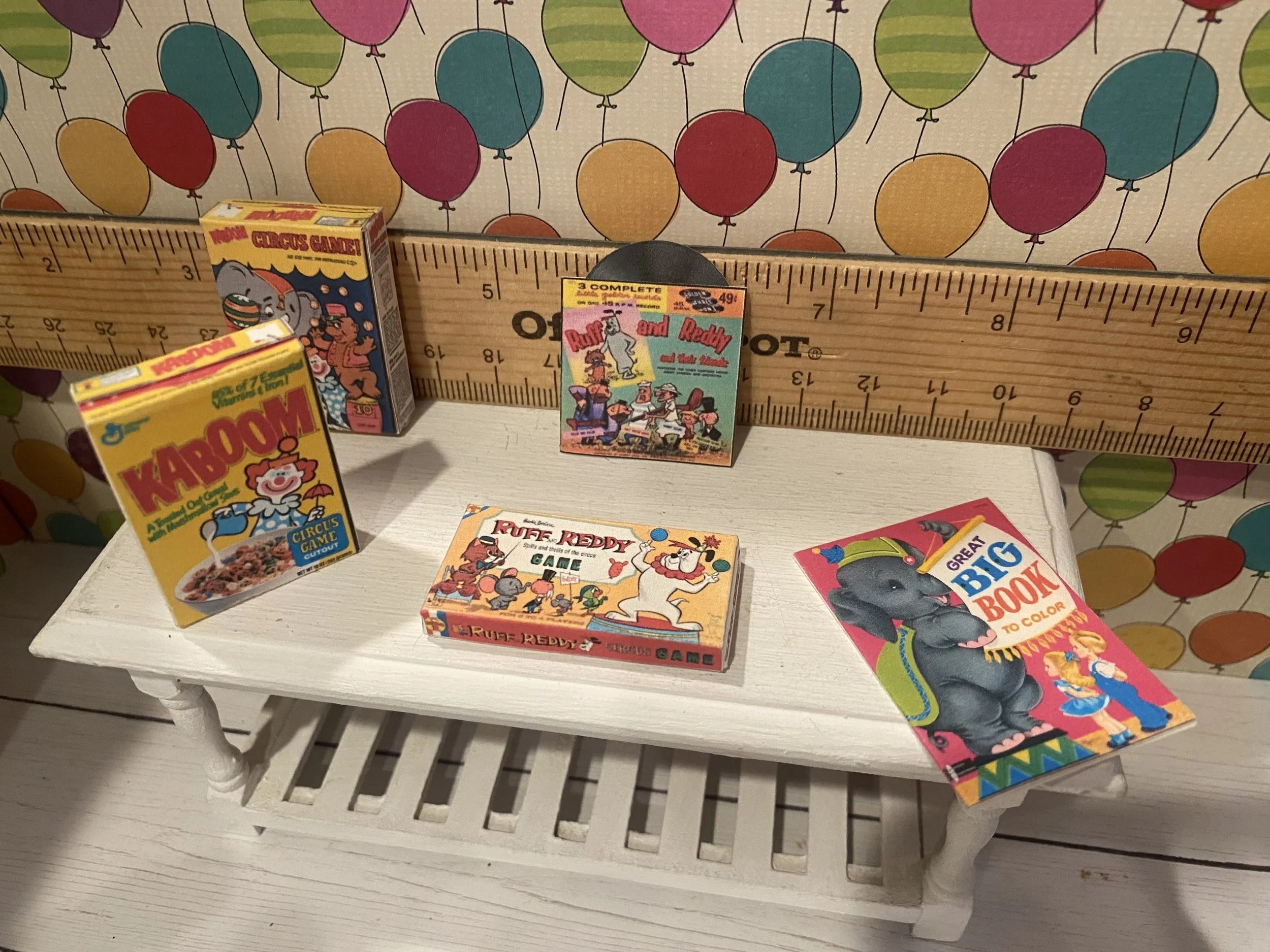 Miniature Kaboom Cereal Box, Ruff & Reddy Circus Game Box, Circus Big Top Book, 1:12