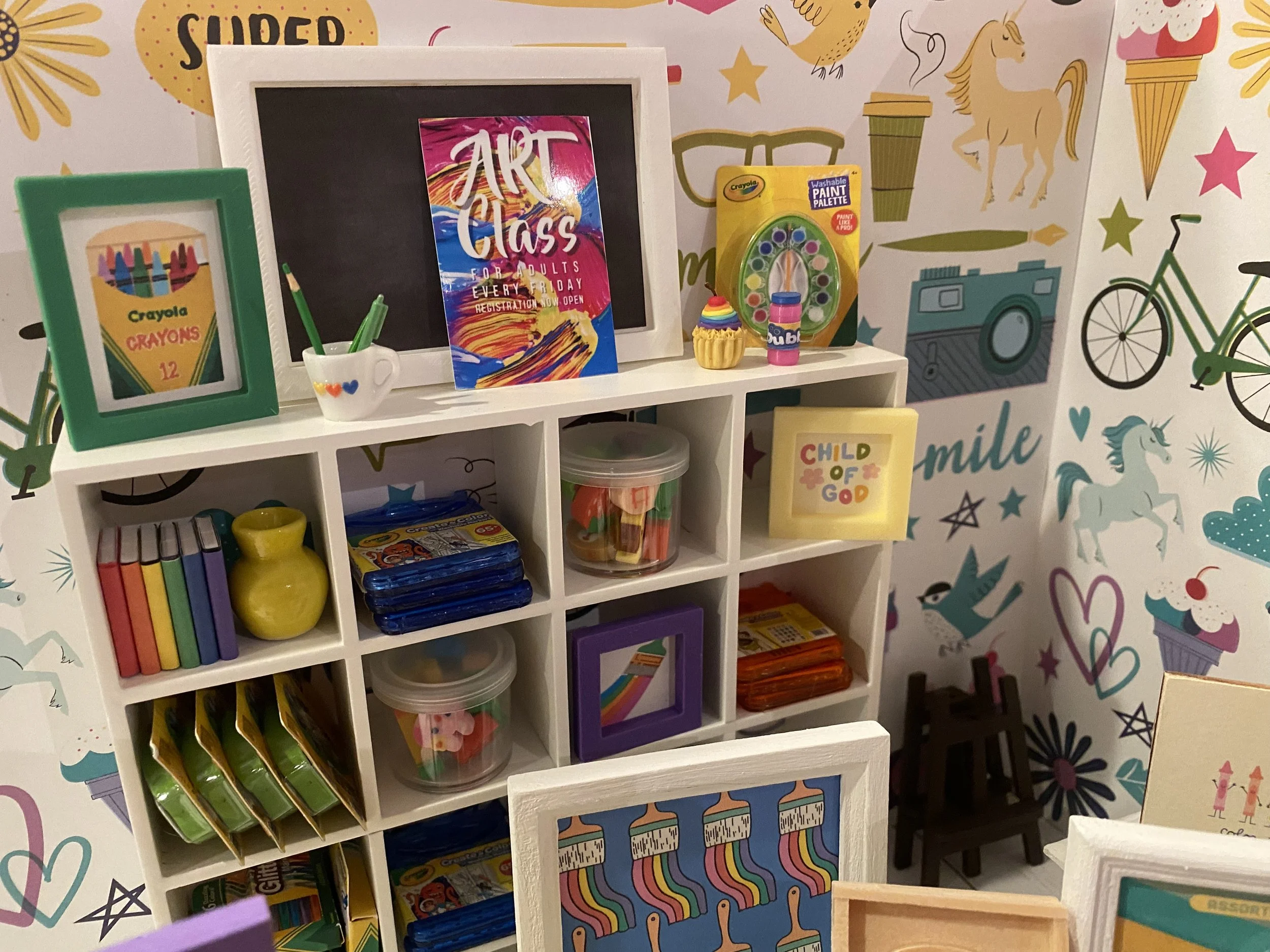 Miniature Art Supplies, Crayons, Markers, Art Box & Art Table