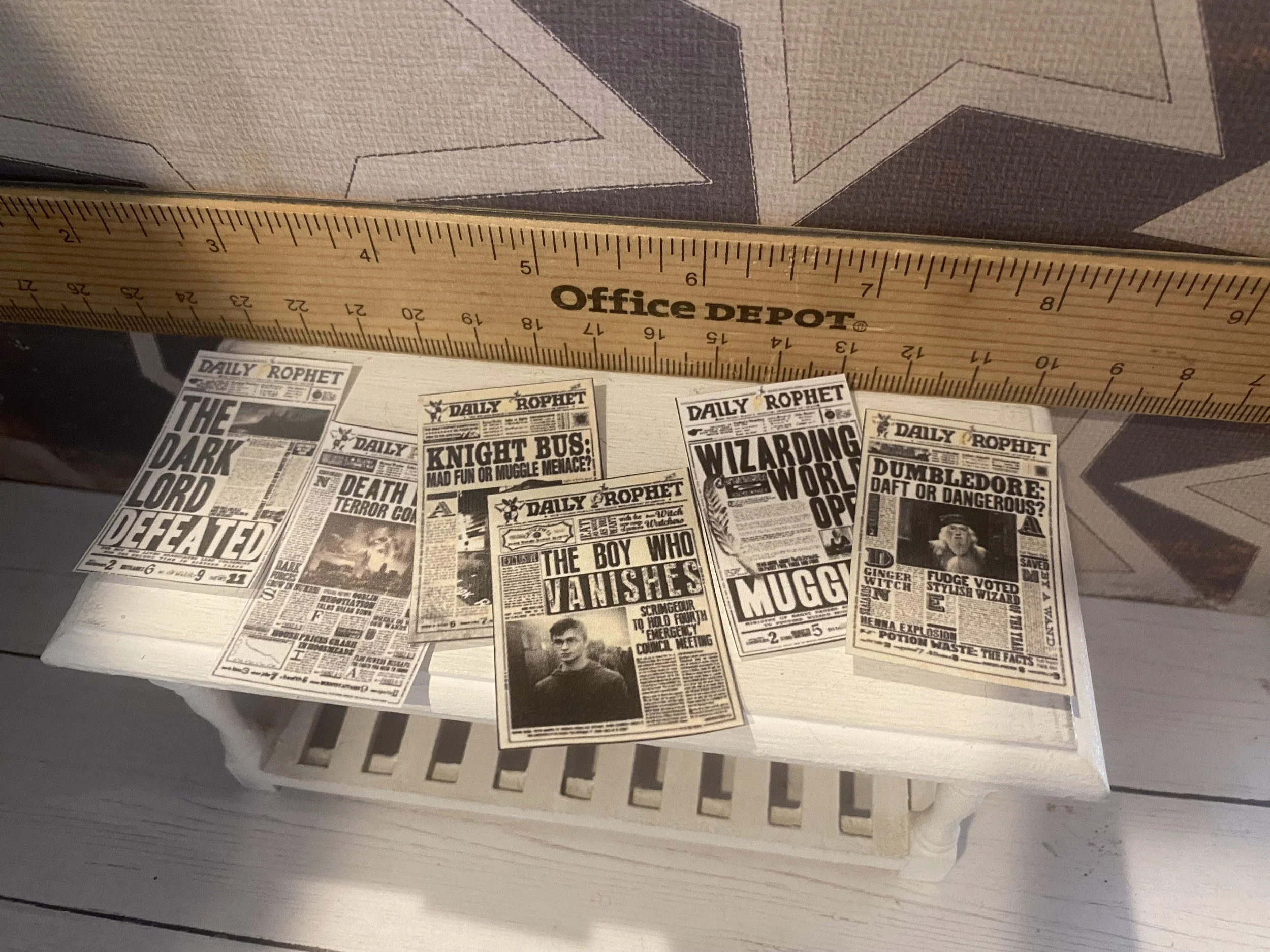 Miniature Daily Prophet News, Set of 6, 1:12