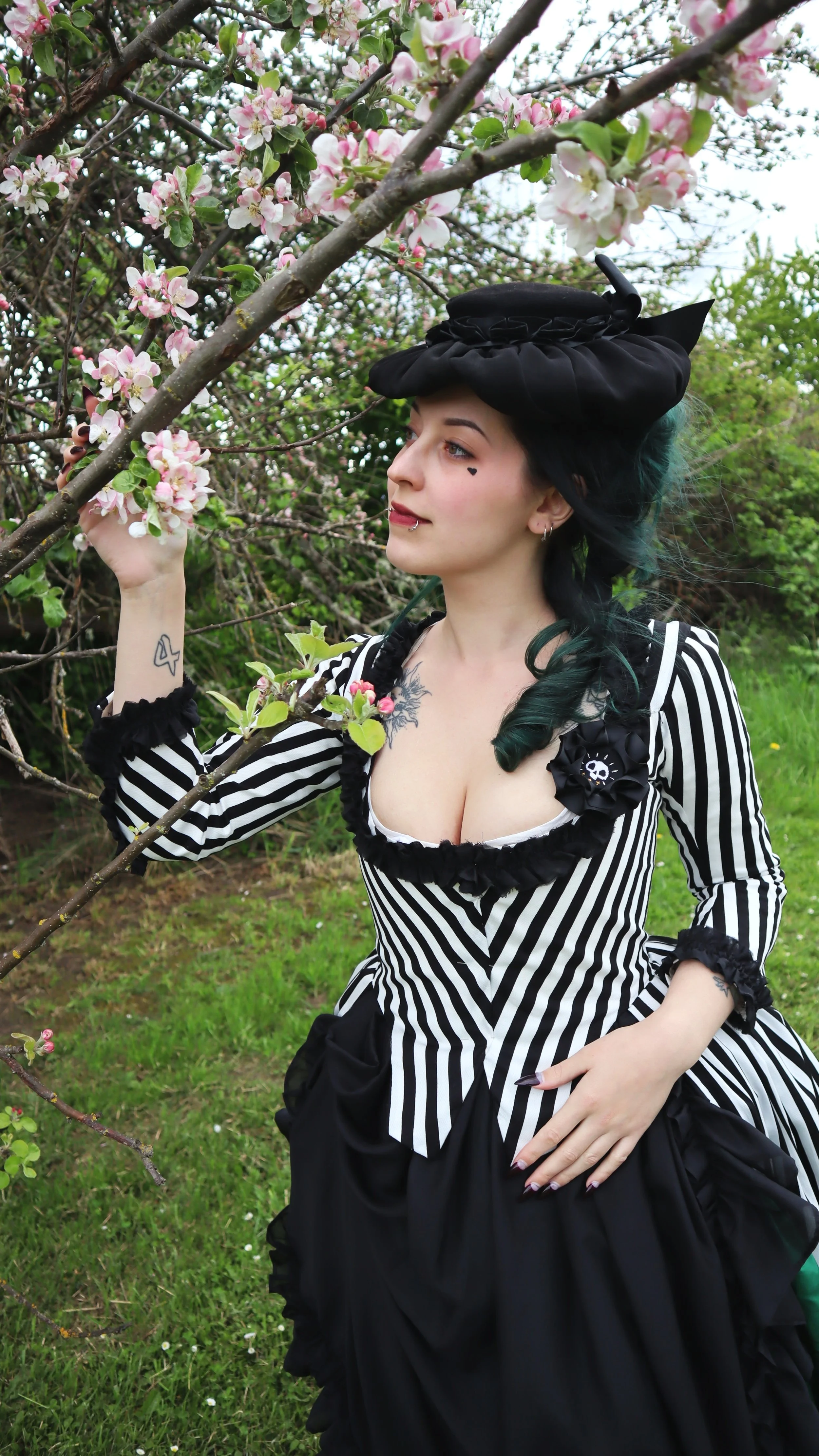 18th C. italian gown style day dress, handmade in 2020