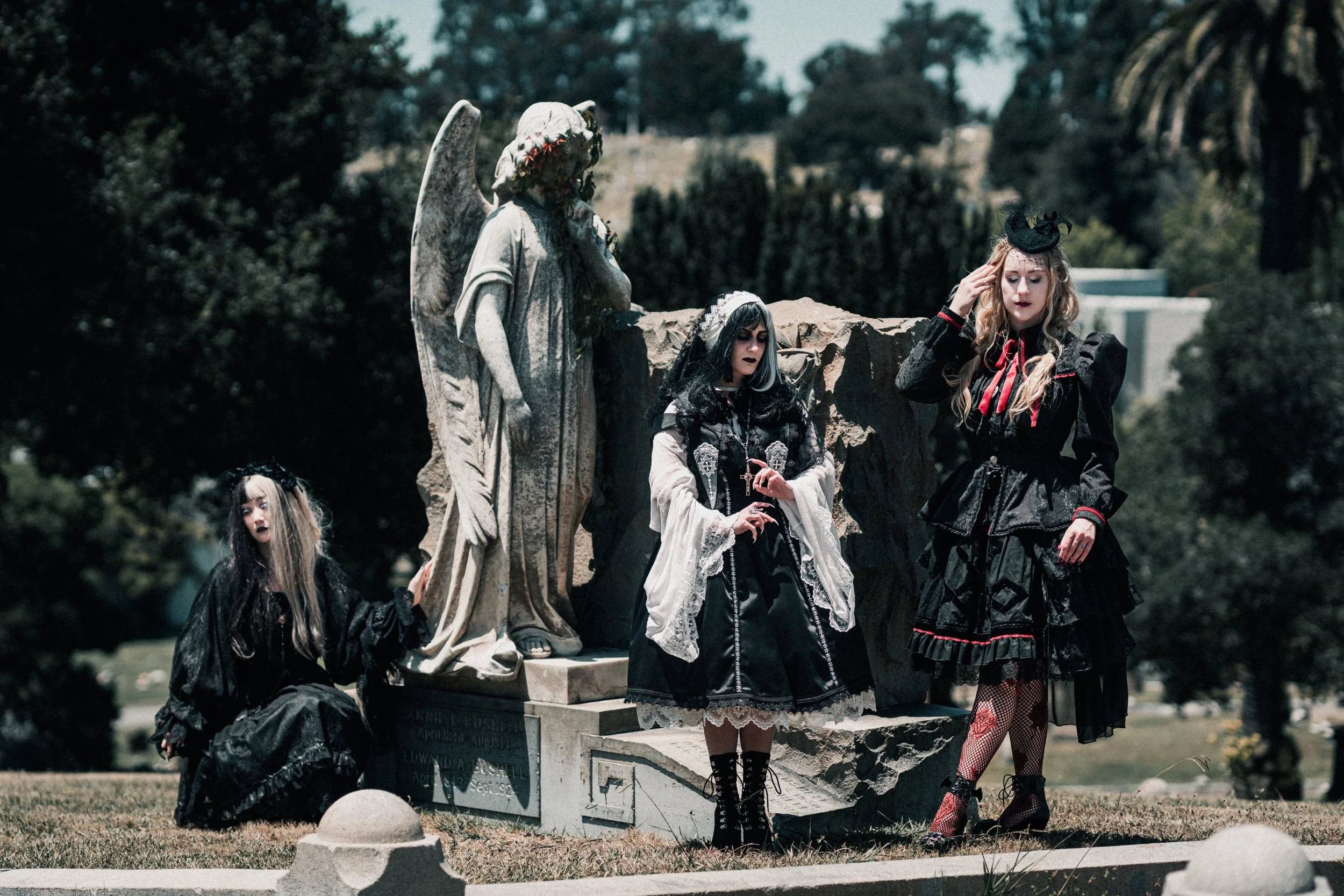 Models: @obsixwi, @nycticeivs and @mintypile photo by @bon.komera