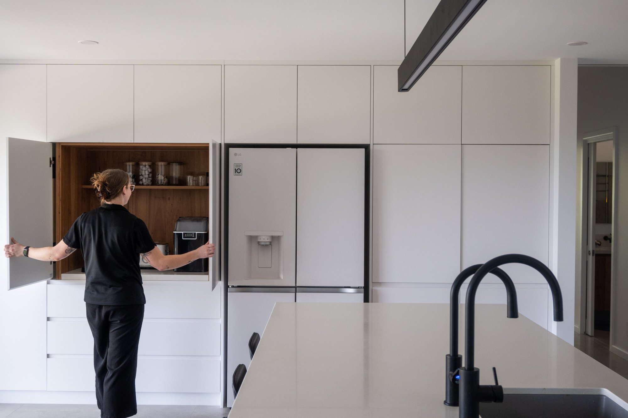 04-kitchen-appliance-cupboard-open.jpg