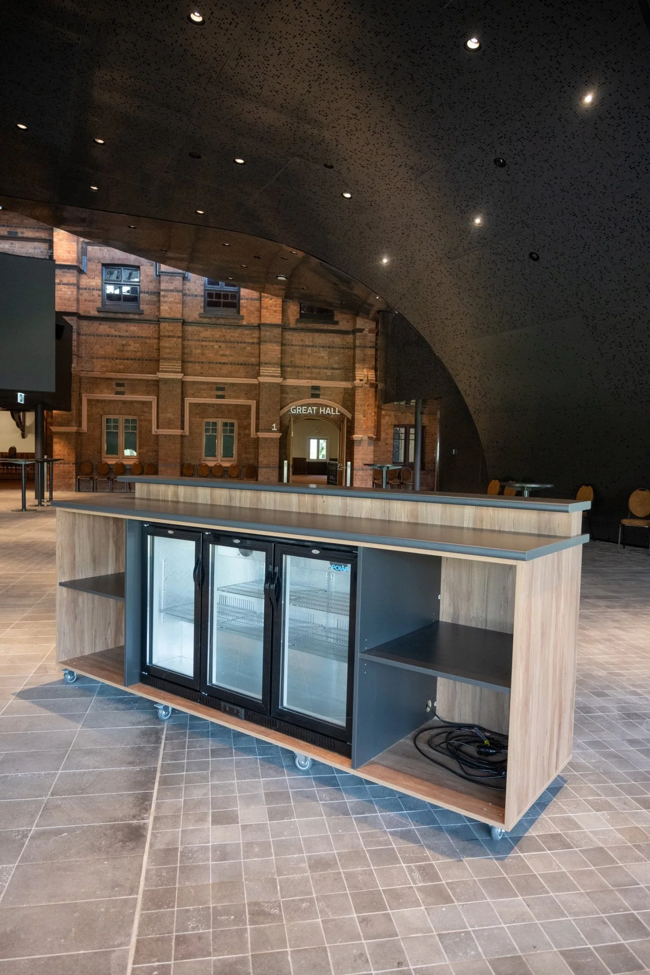 alberthall-mobile-bar-1.jpg