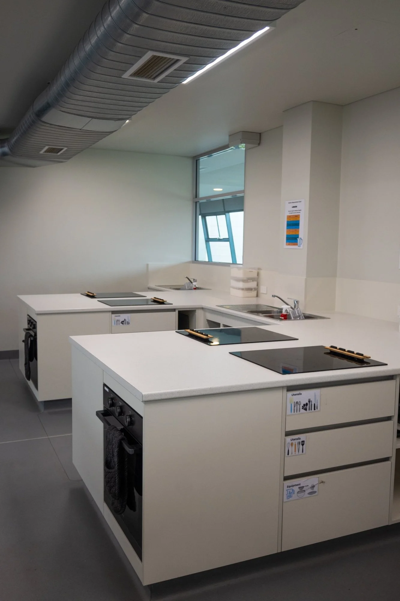 StPatricksCollege-KitchenClassroom-04-cooking-stations-u-shape.jpg
