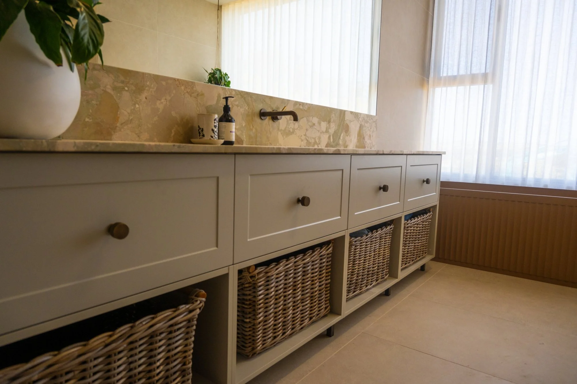 Edwards-GlenwoodRd-03-vanity-basket-drawers.jpg