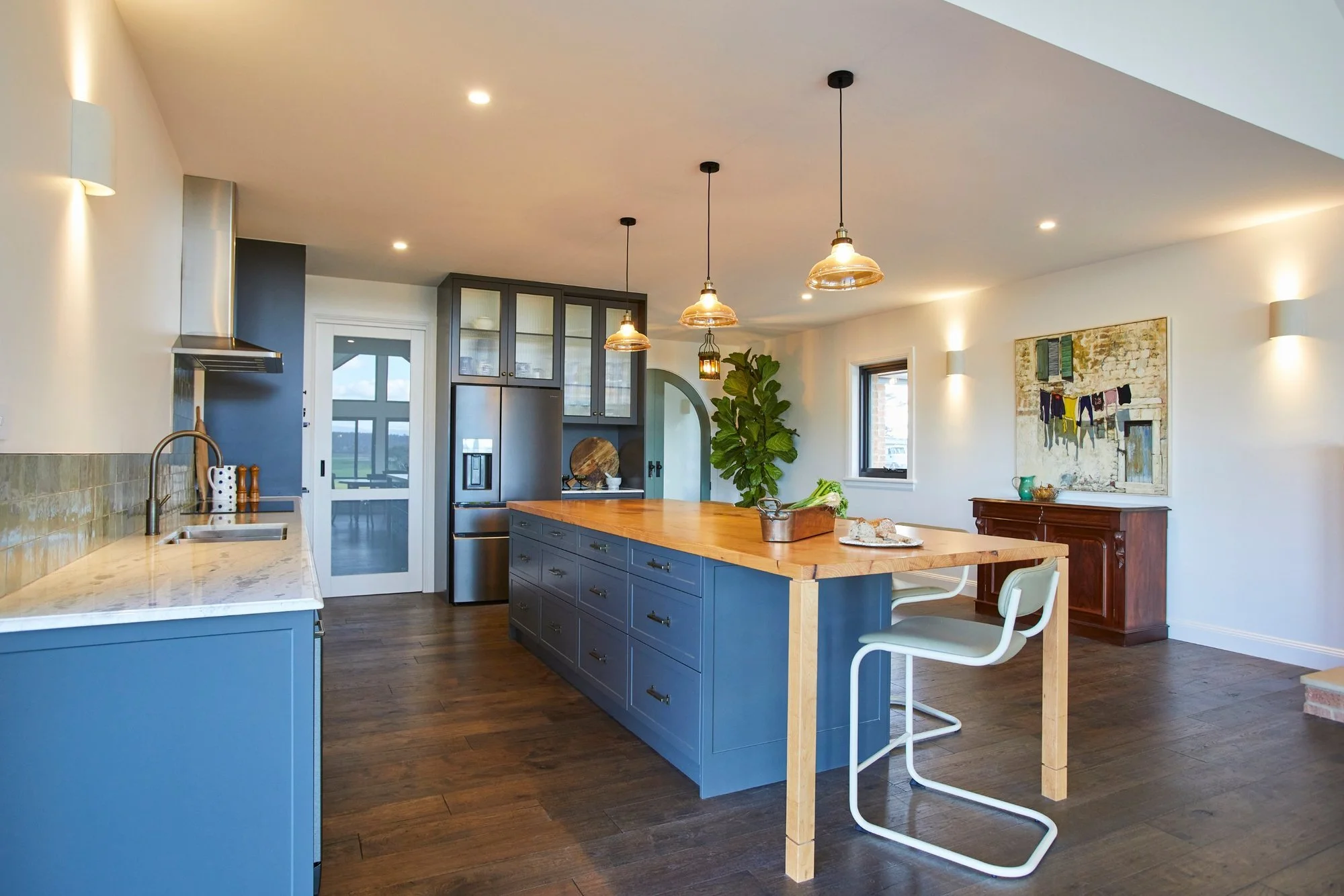 05-blue-kitchen-island-timber-top.jpg